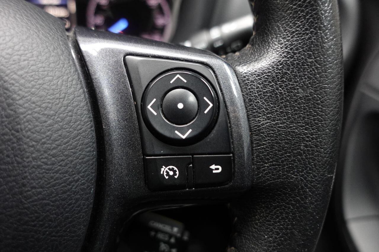 Toyota Yaris - Image 27