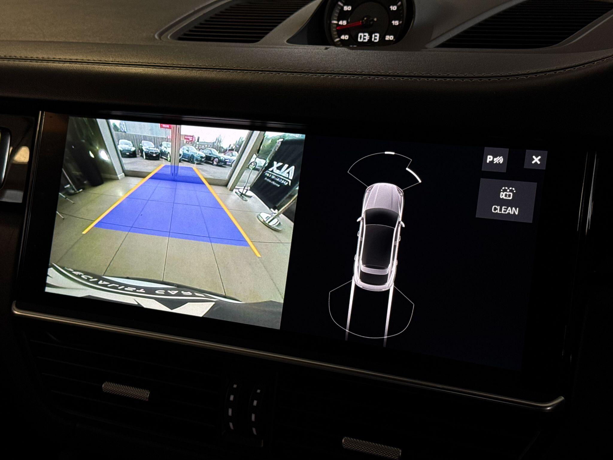 Porsche Cayenne - Image 42