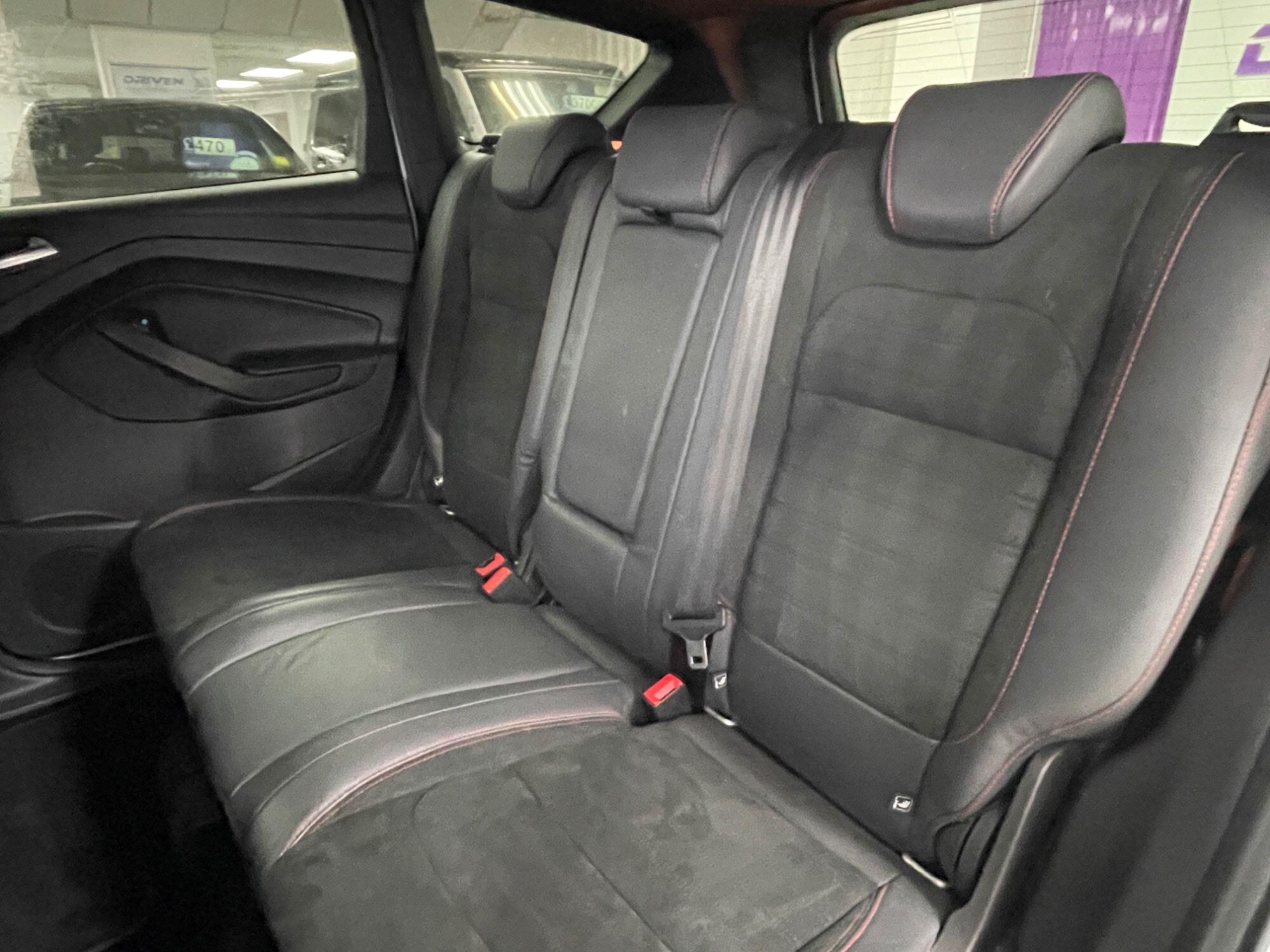 Ford Kuga - Image 29