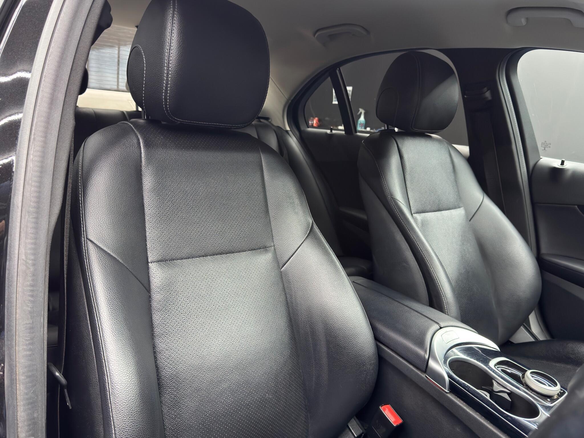 Mercedes C Class - Image 12