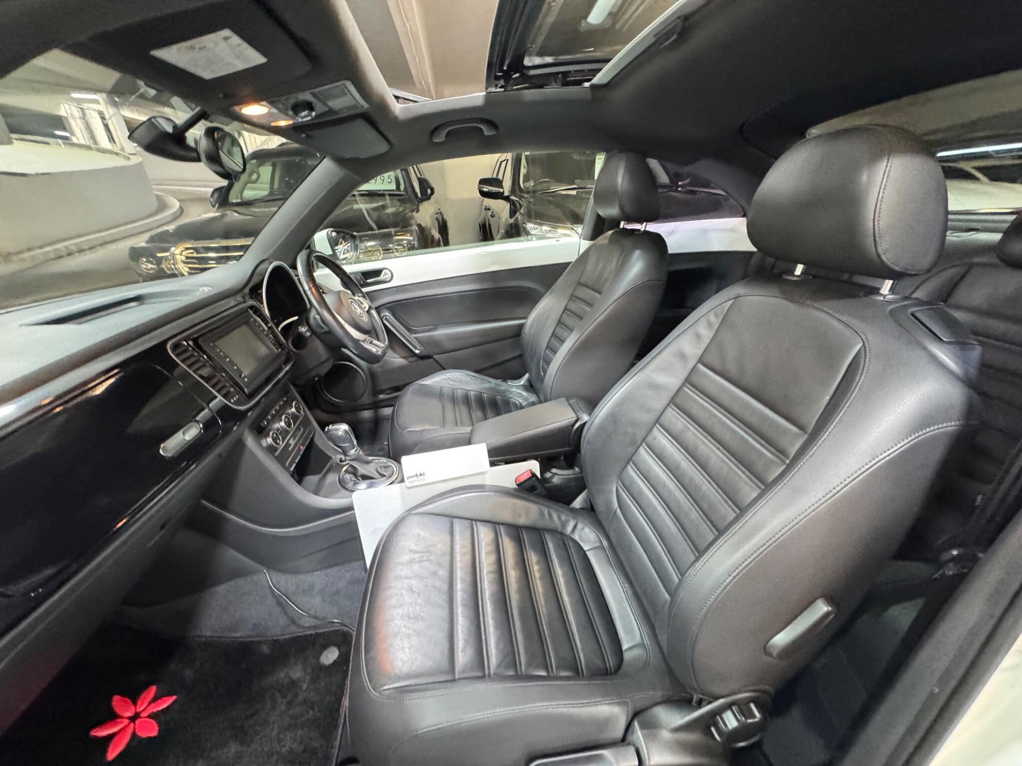 Volkswagen Beetle - Image 9