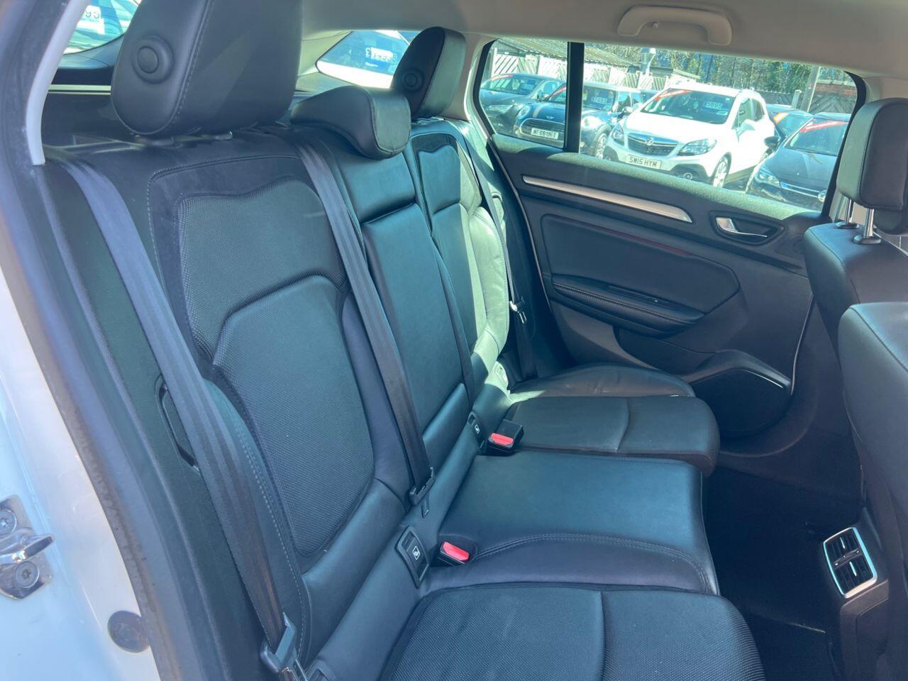 Renault Megane - Image 30