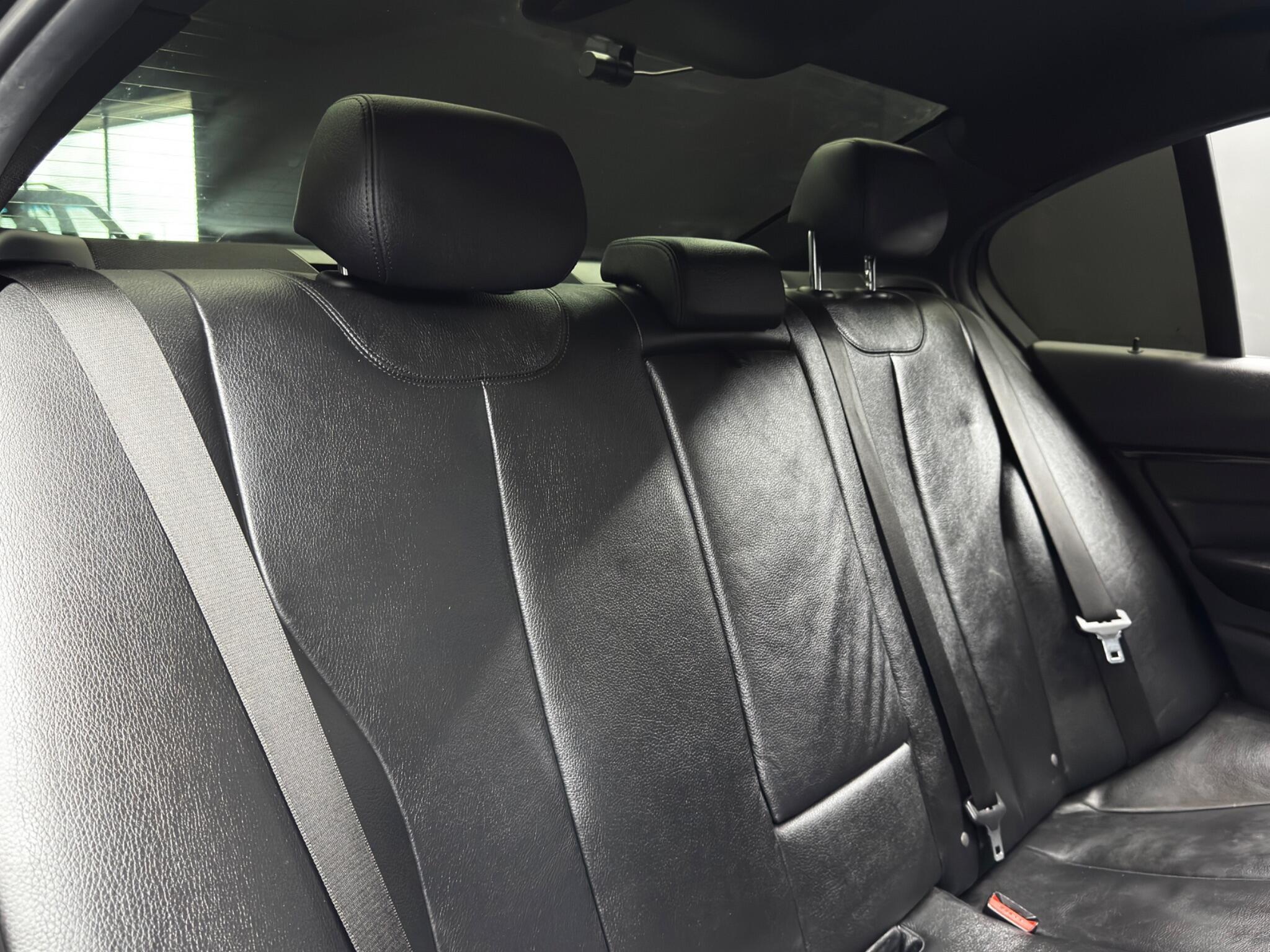 BMW 3 Series - Image 15