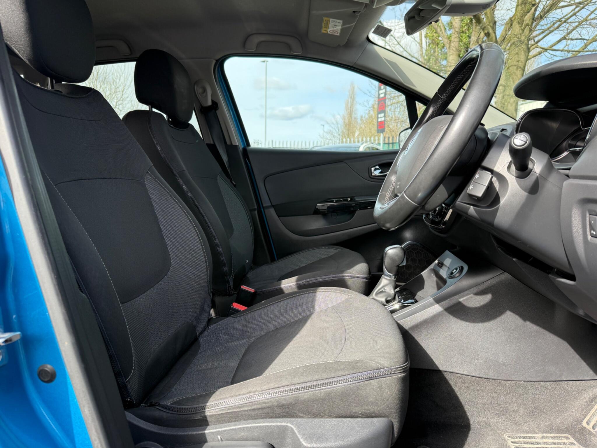 Renault Captur - Image 23