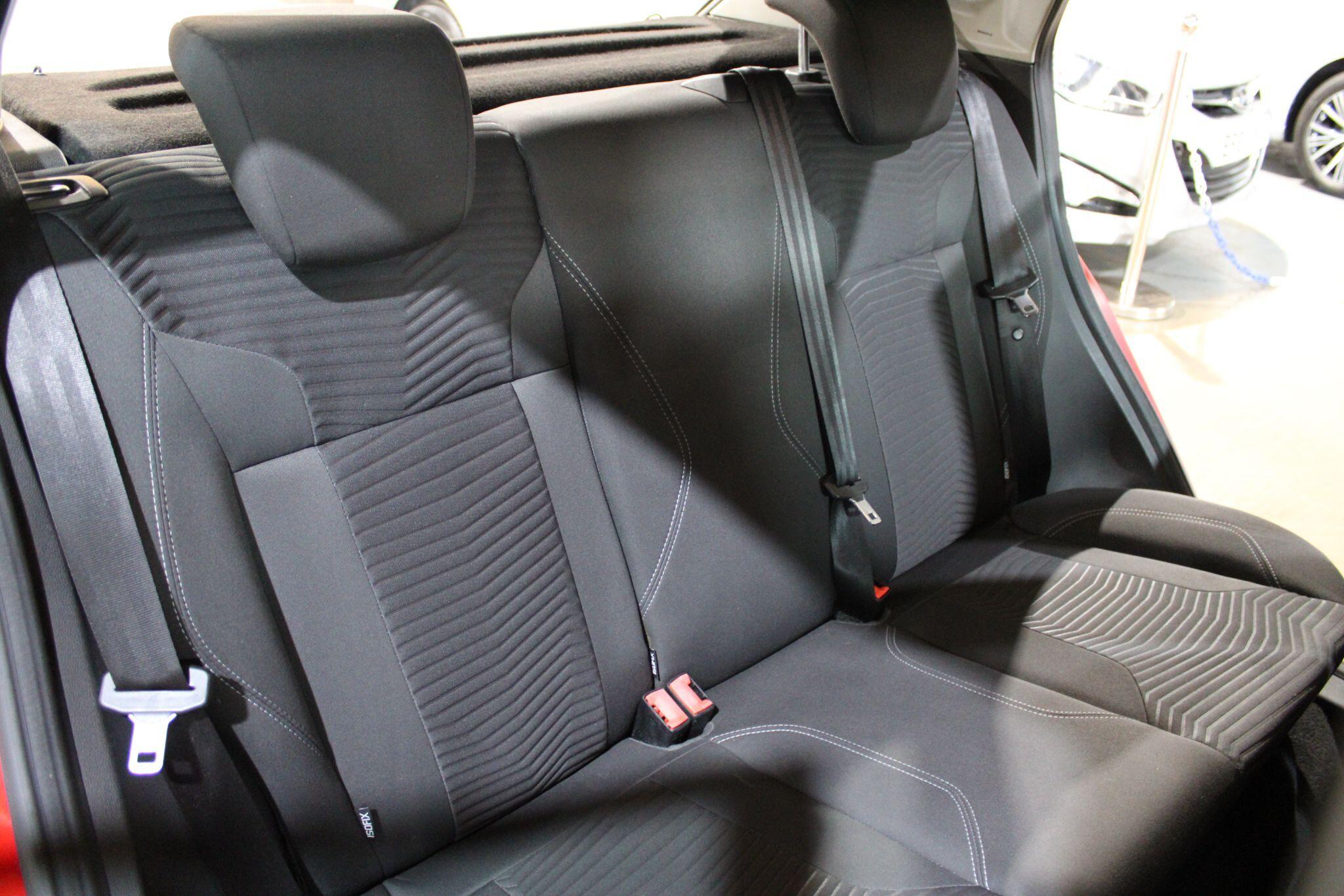 Ford Fiesta - Image 10