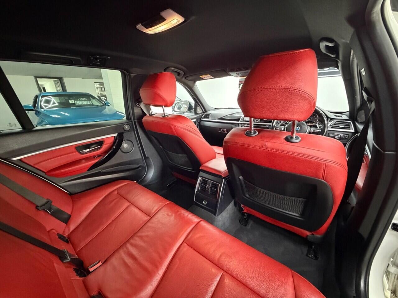 BMW 3 Series - Image 19