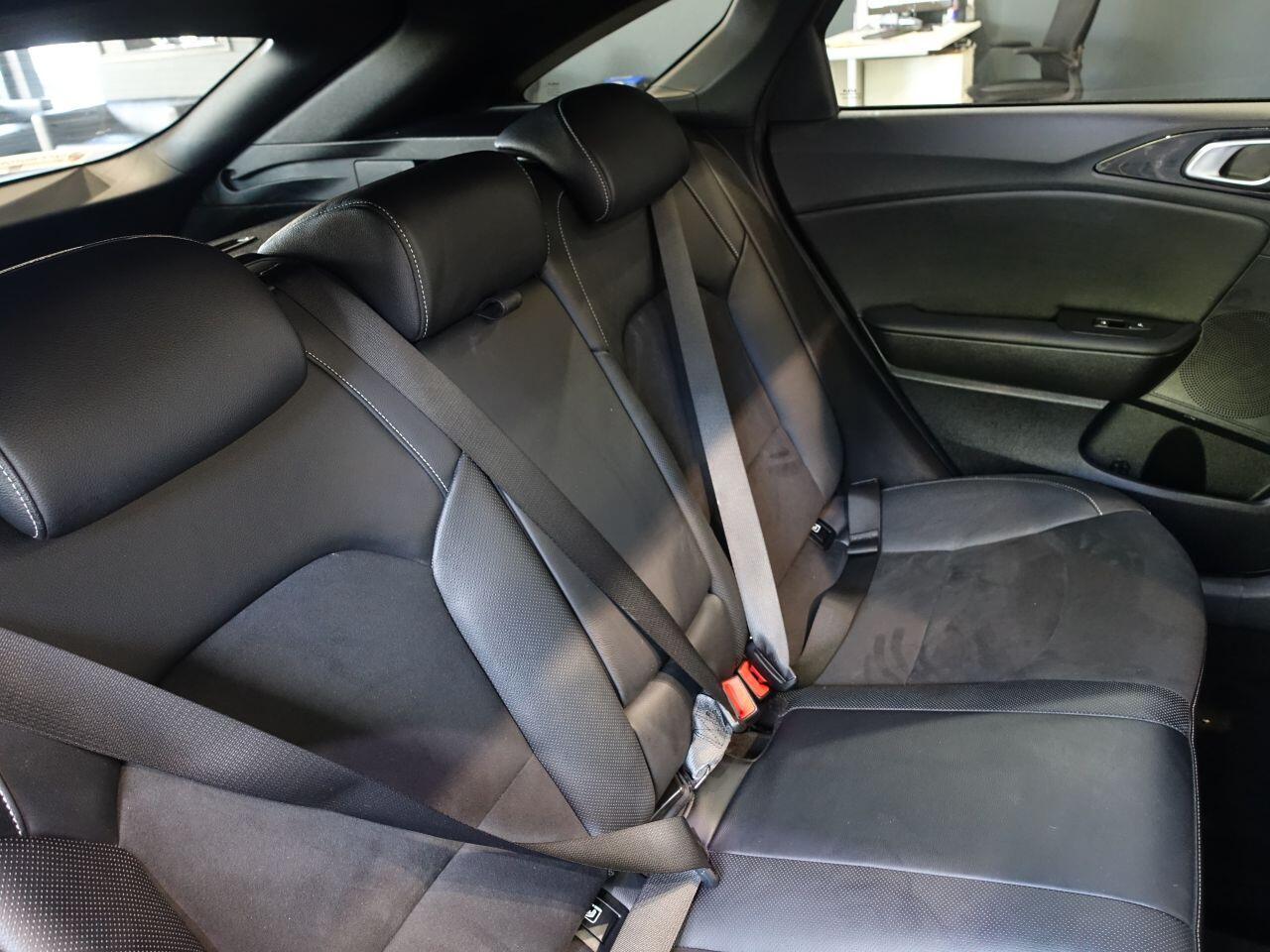 Kia ProCeed - Image 15
