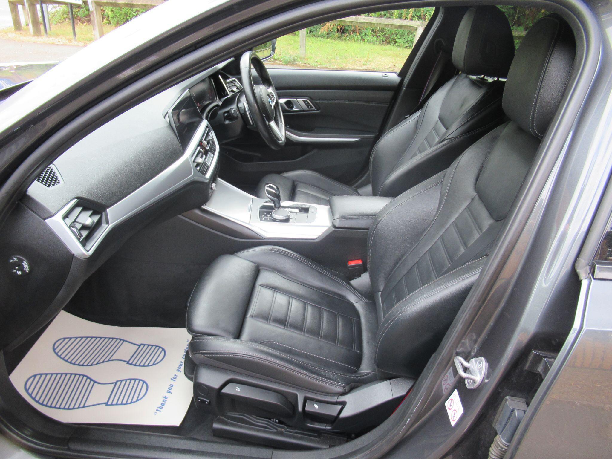 BMW 3 Series - Image 12