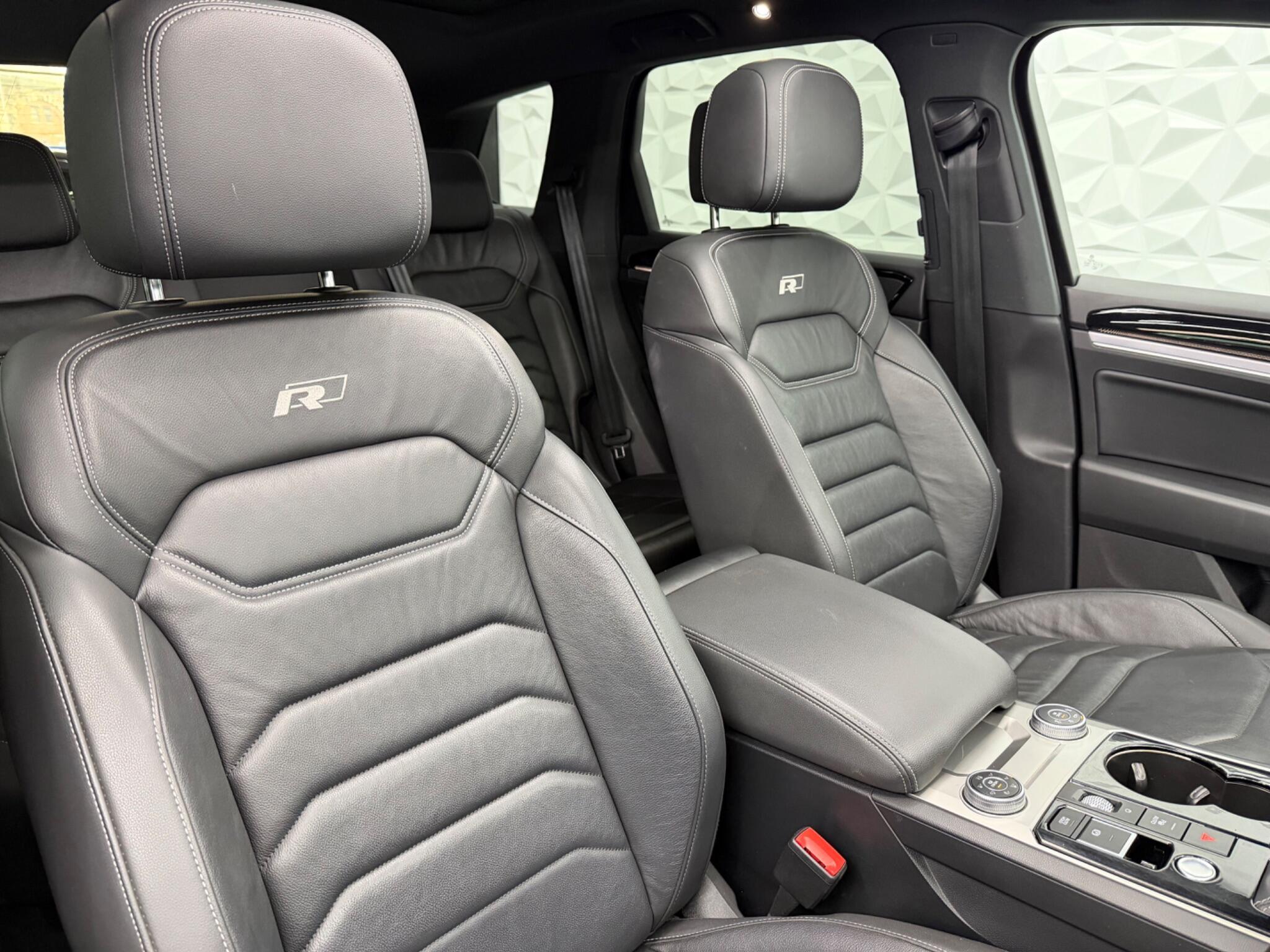 Volkswagen Touareg - Image 27