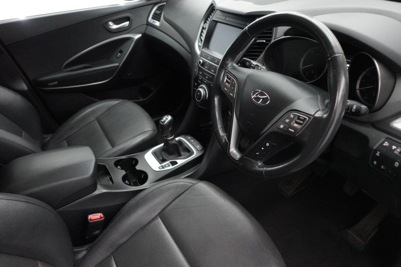 Hyundai Santa Fe - Image 14