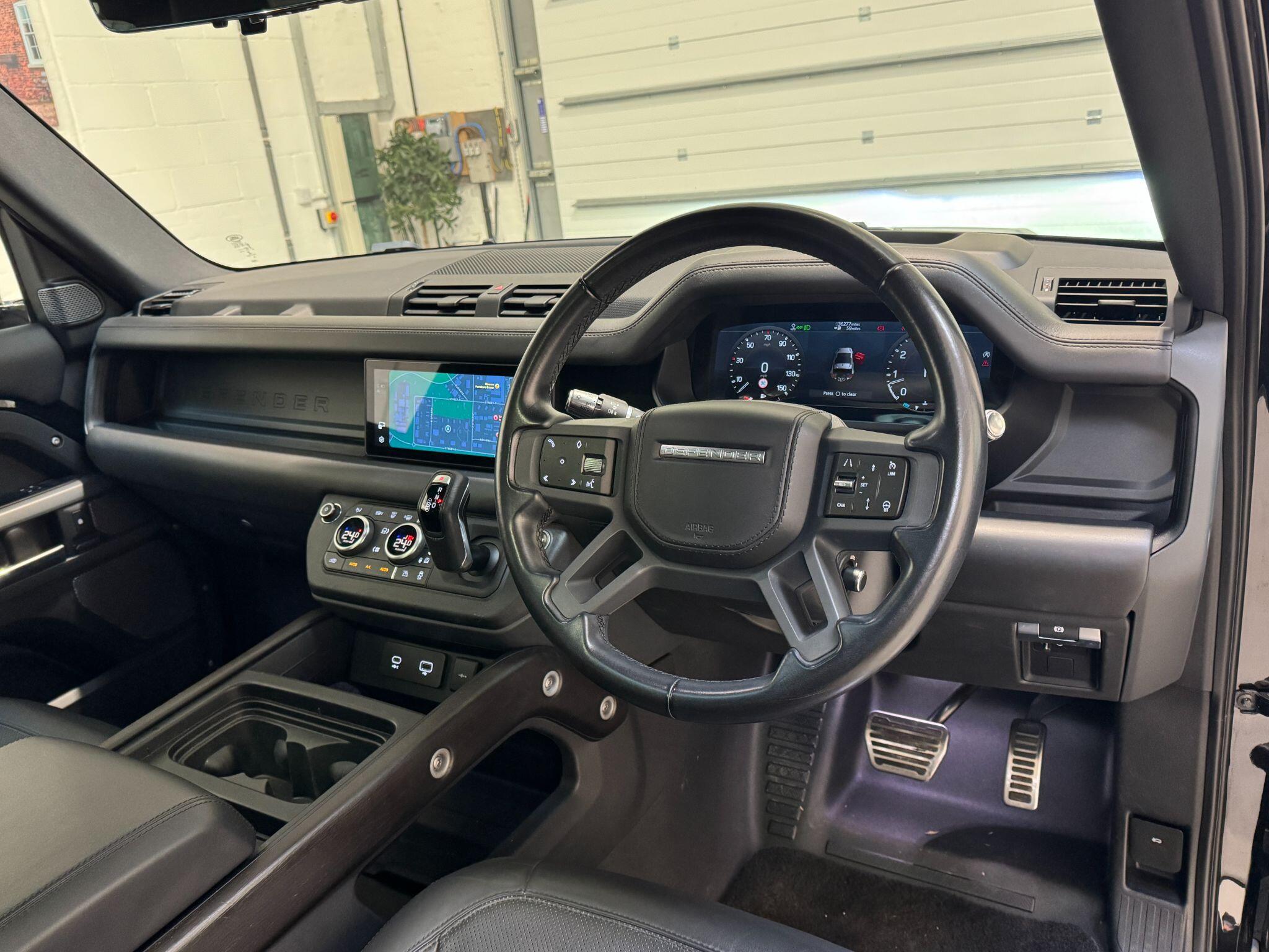 Land Rover Defender 90 - Image 16