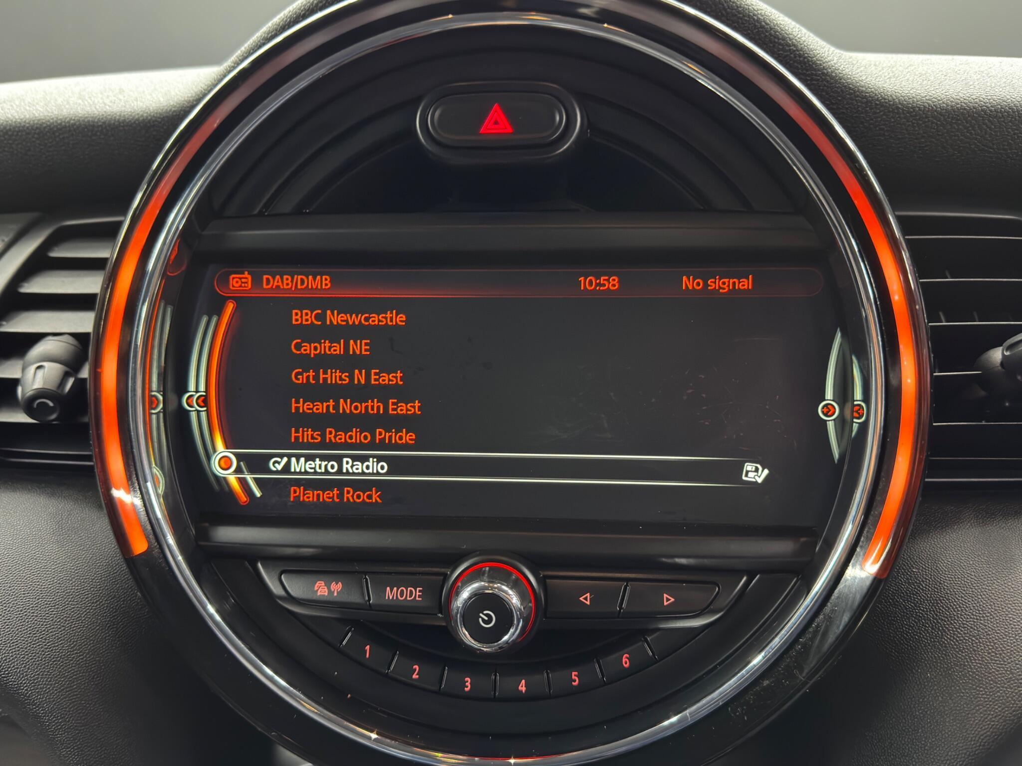 MINI Hatch - Image 32