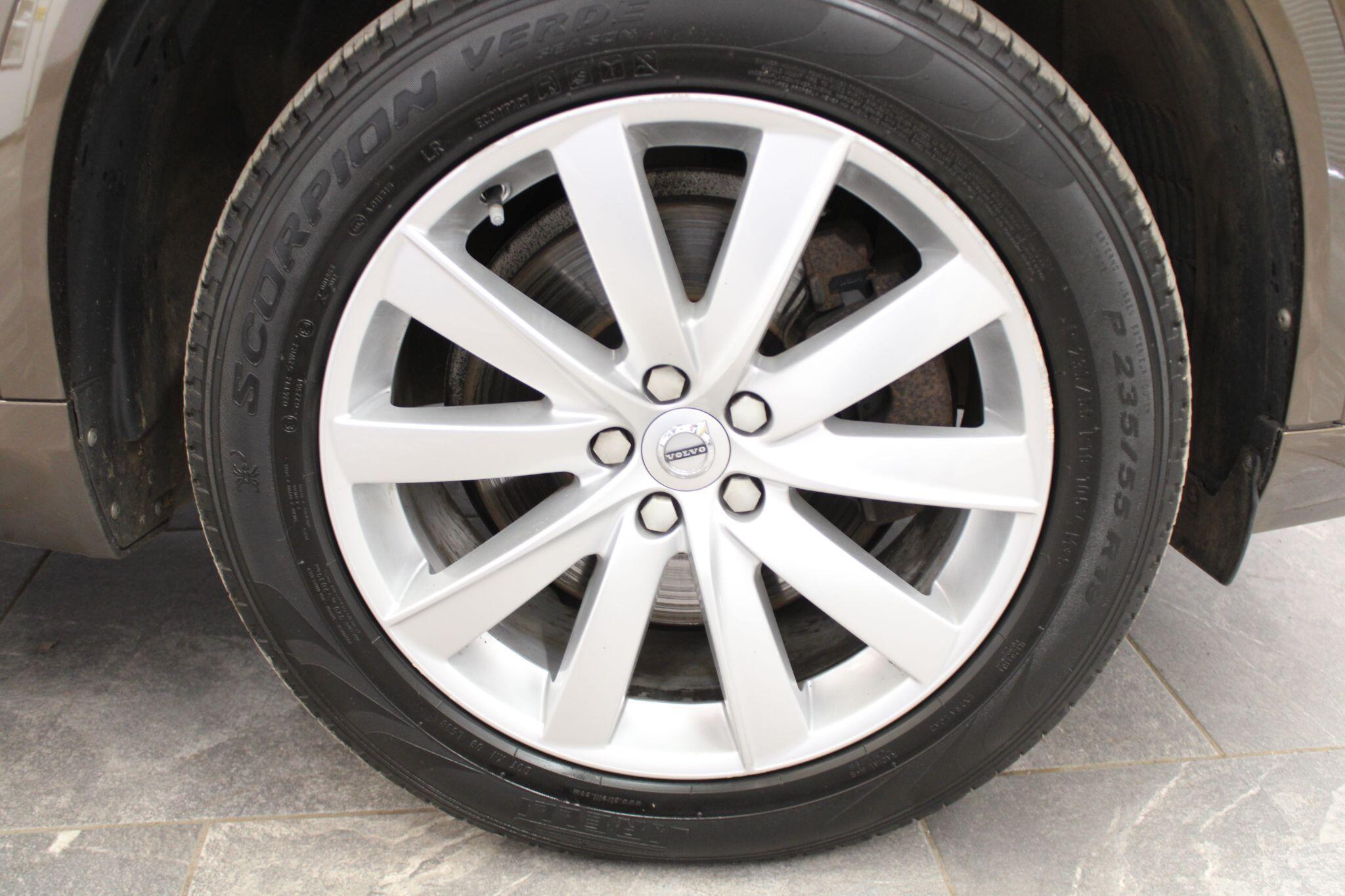 Volvo XC90 - Image 34