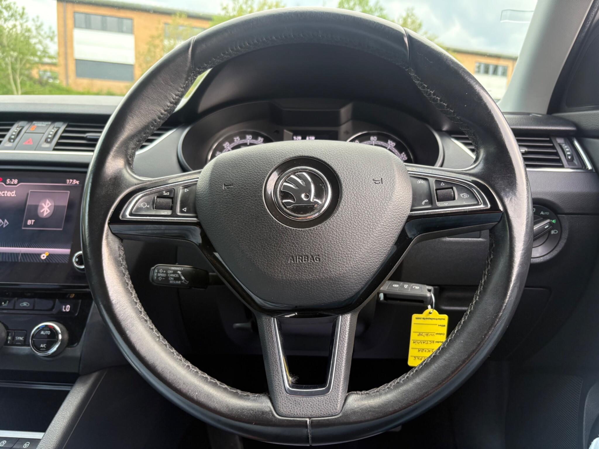 Skoda Octavia - Image 25