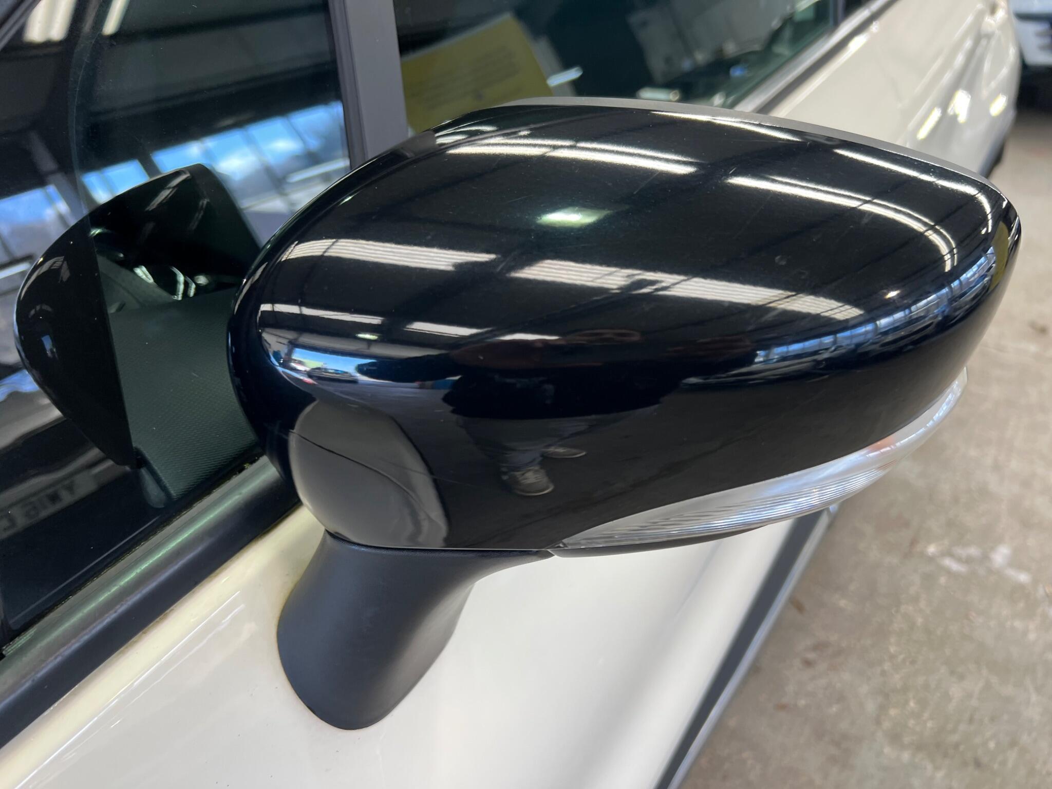 Renault Captur - Image 31