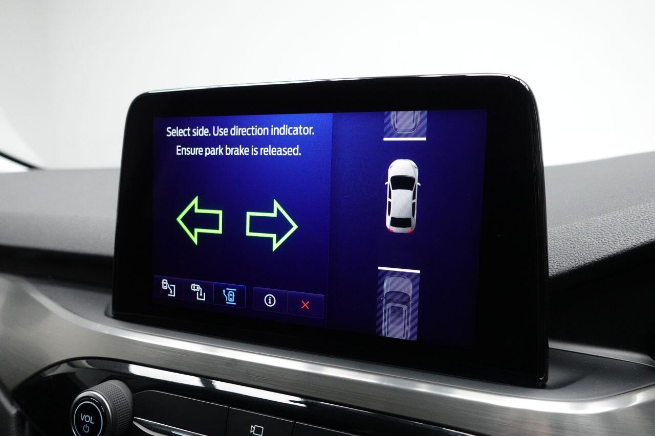 Ford Kuga - Image 38