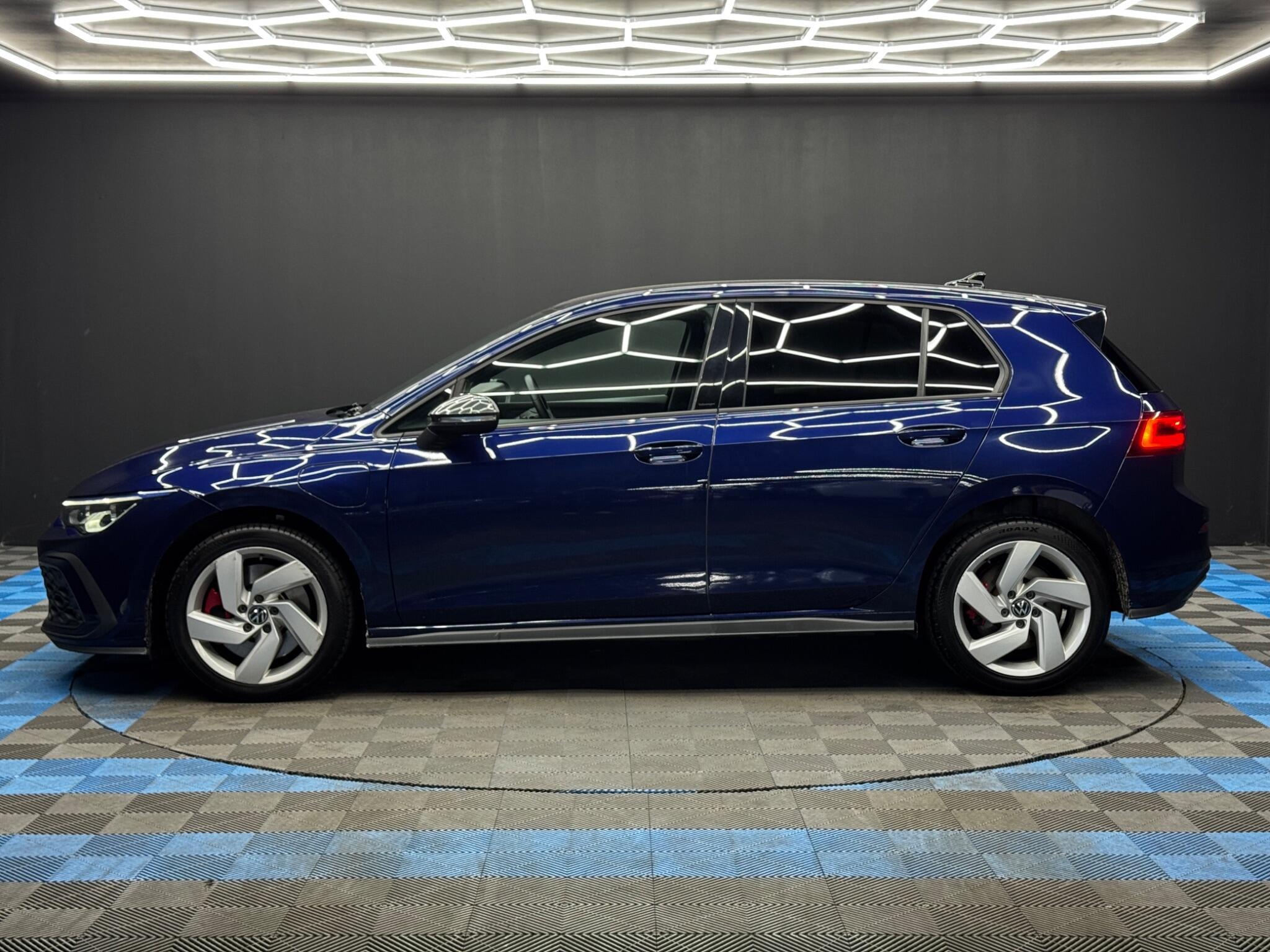 Volkswagen Golf - Image 8