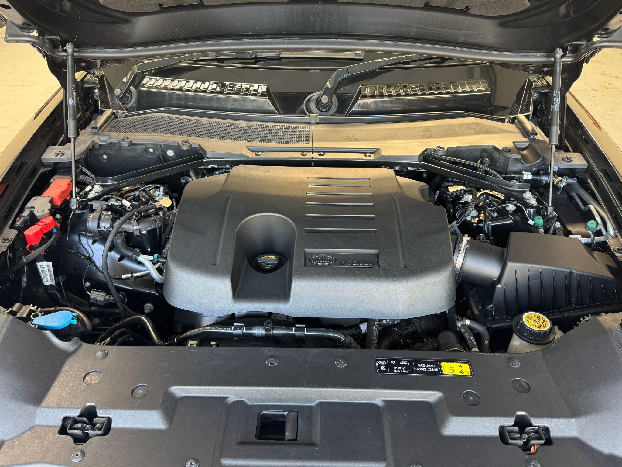 Land Rover Defender 90 - Image 34