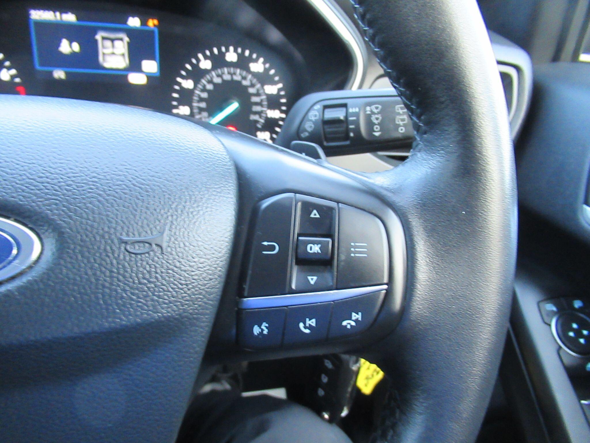 Ford Focus - Image 24