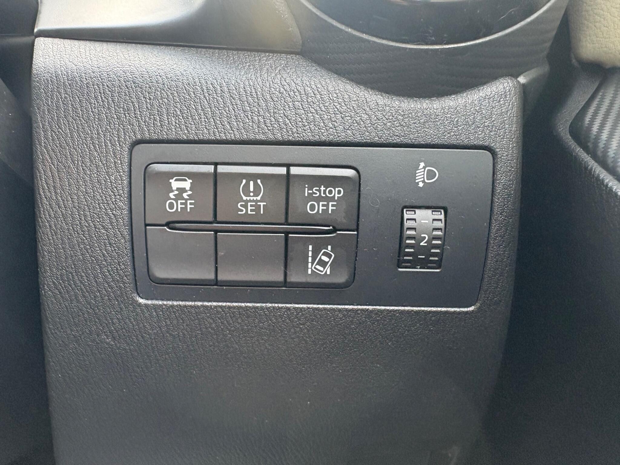 Mazda MAZDA2 - Image 38