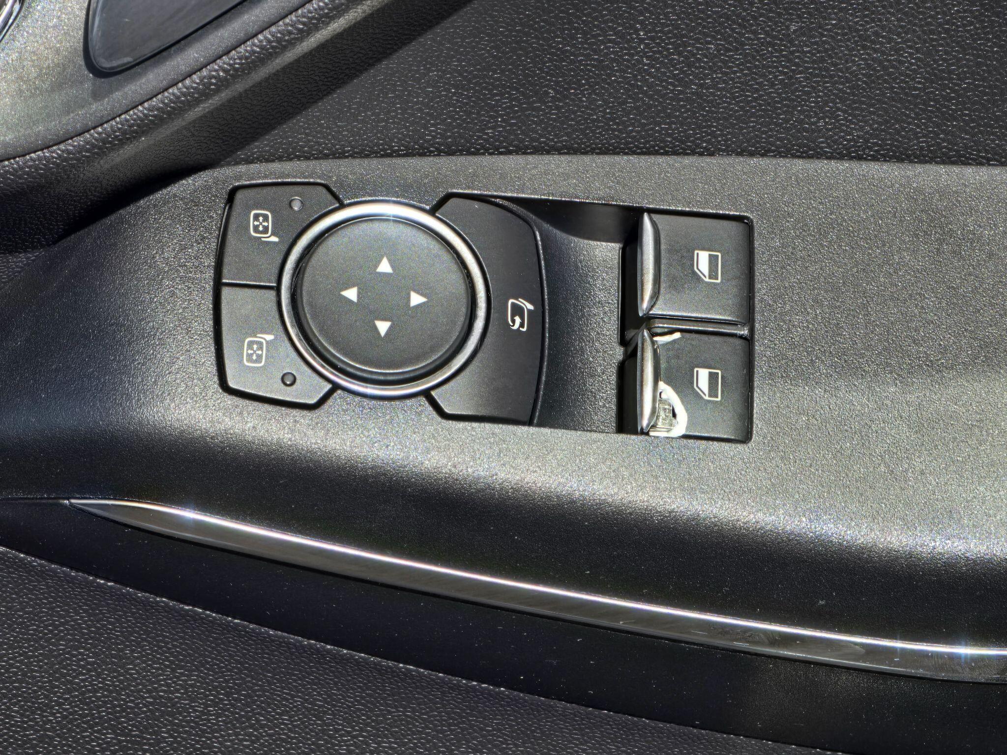 Ford Fiesta - Image 16