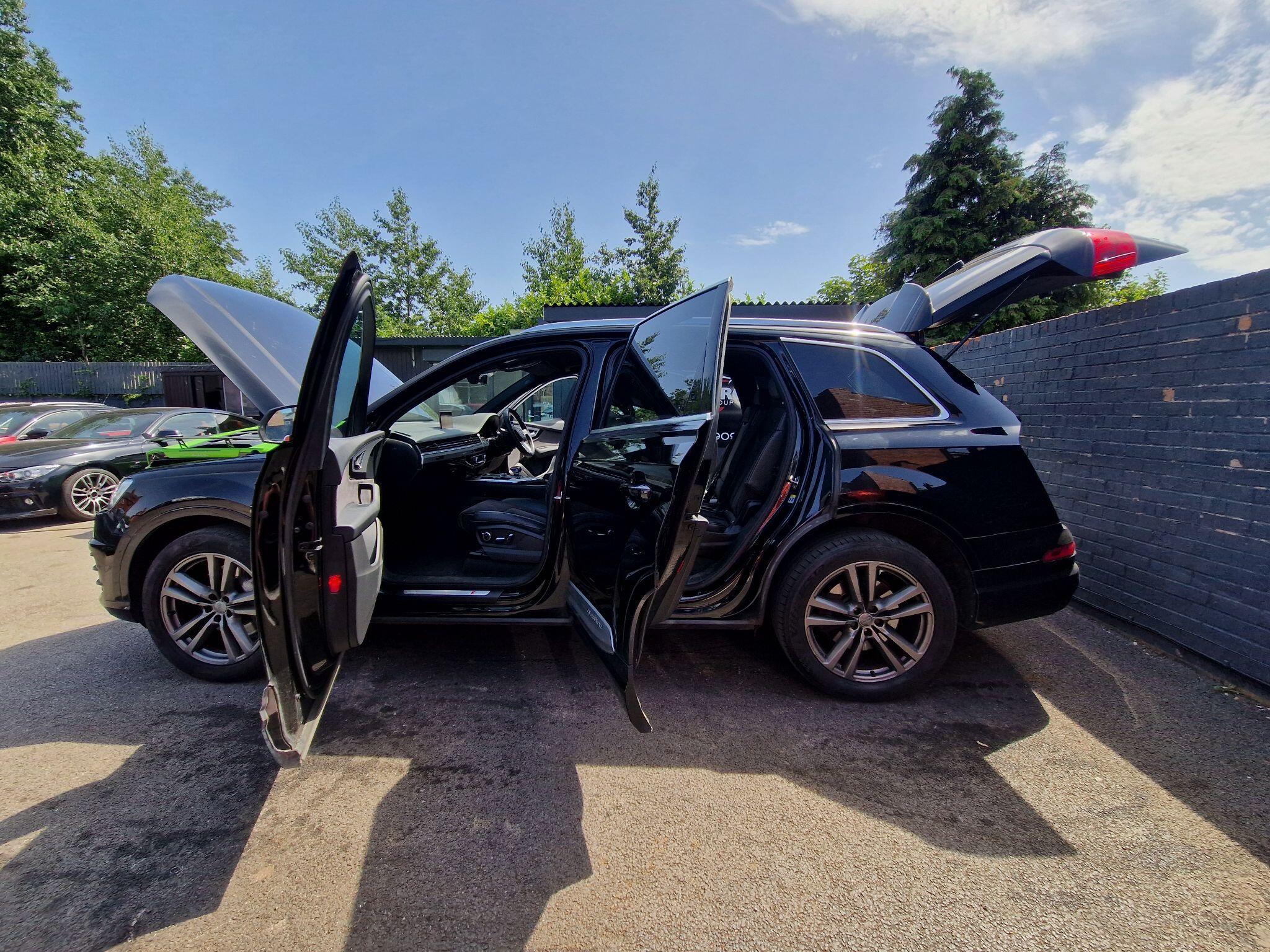 Audi Q7 - Image 15