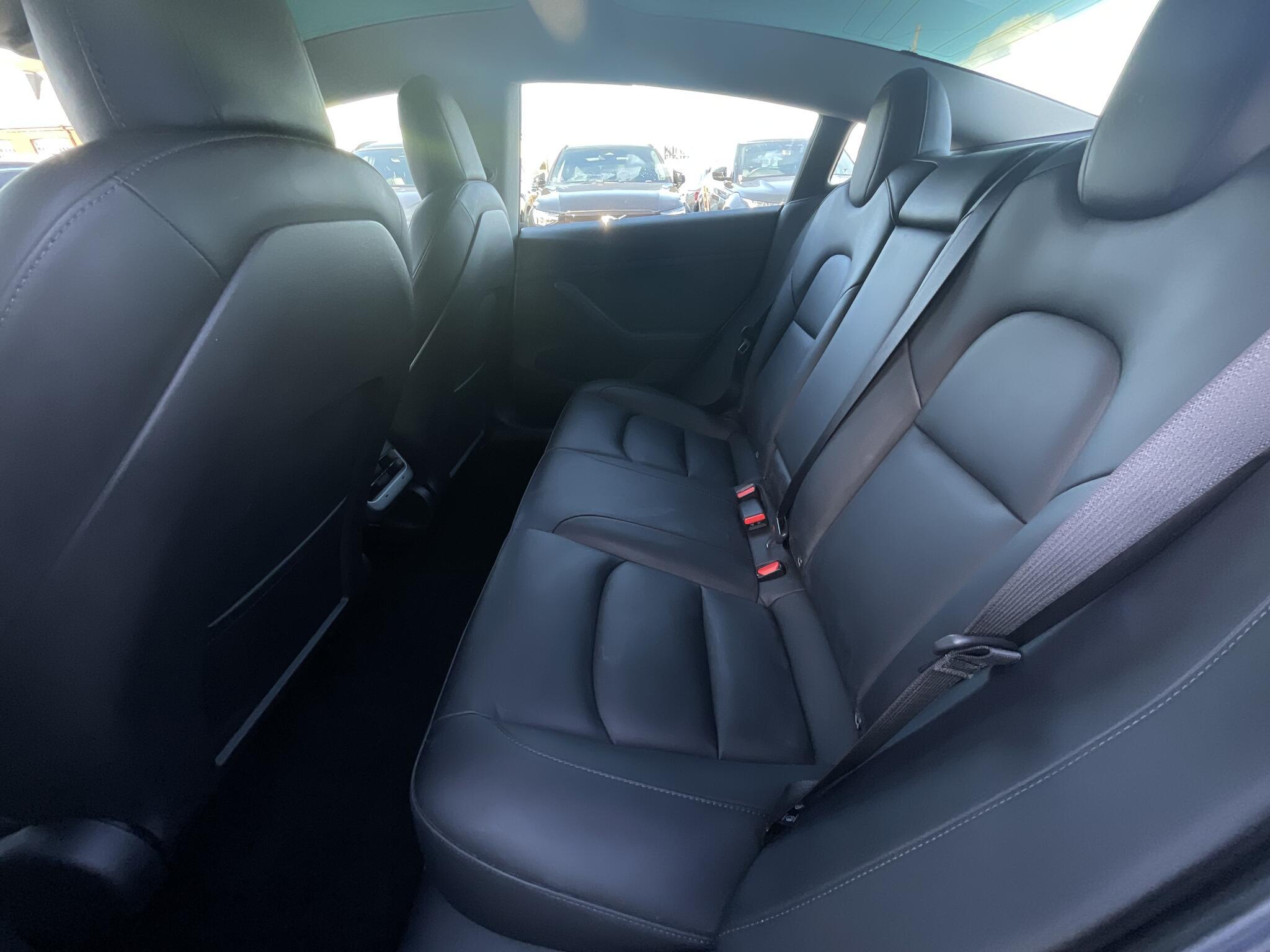 Tesla Model 3 - Image 15