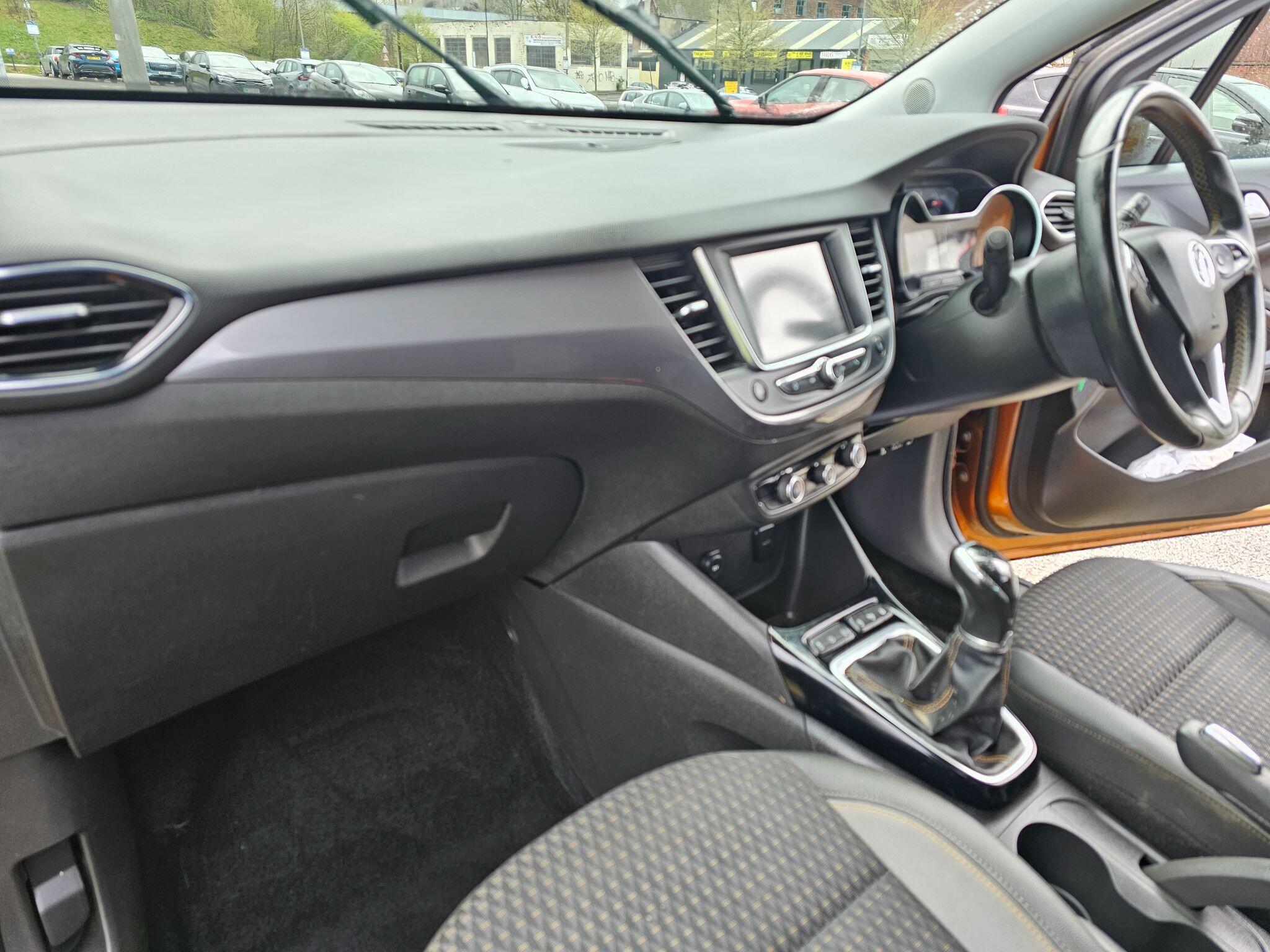 Vauxhall Crossland X - Image 12