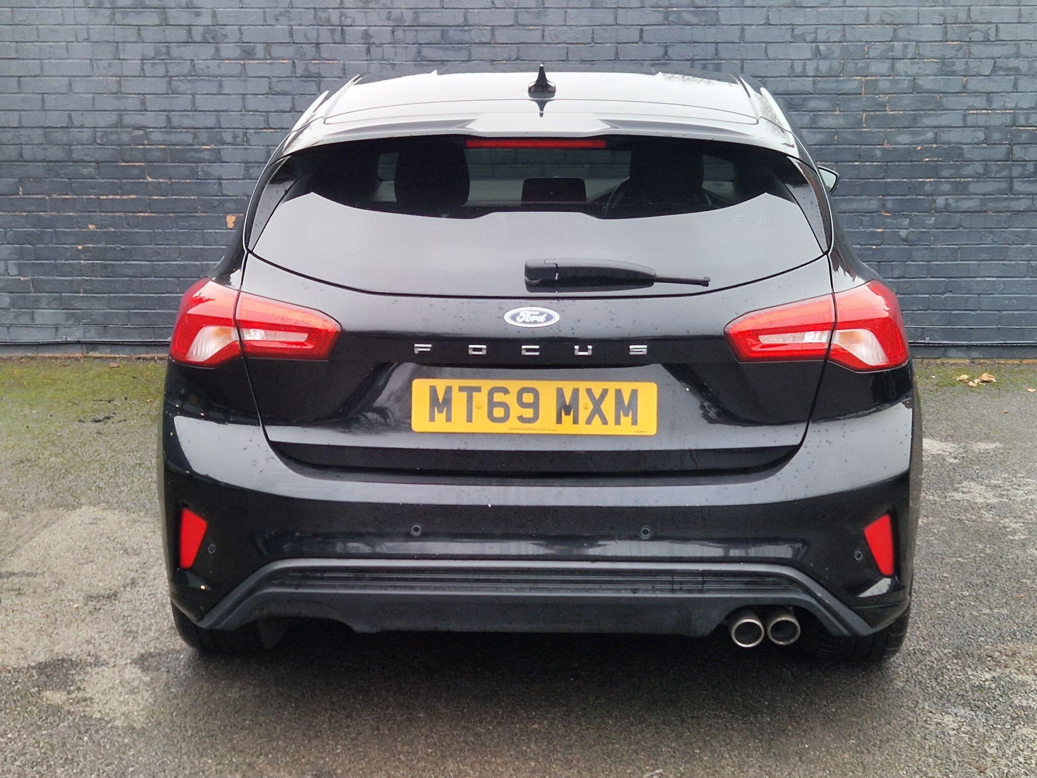 Ford Focus - Image 9