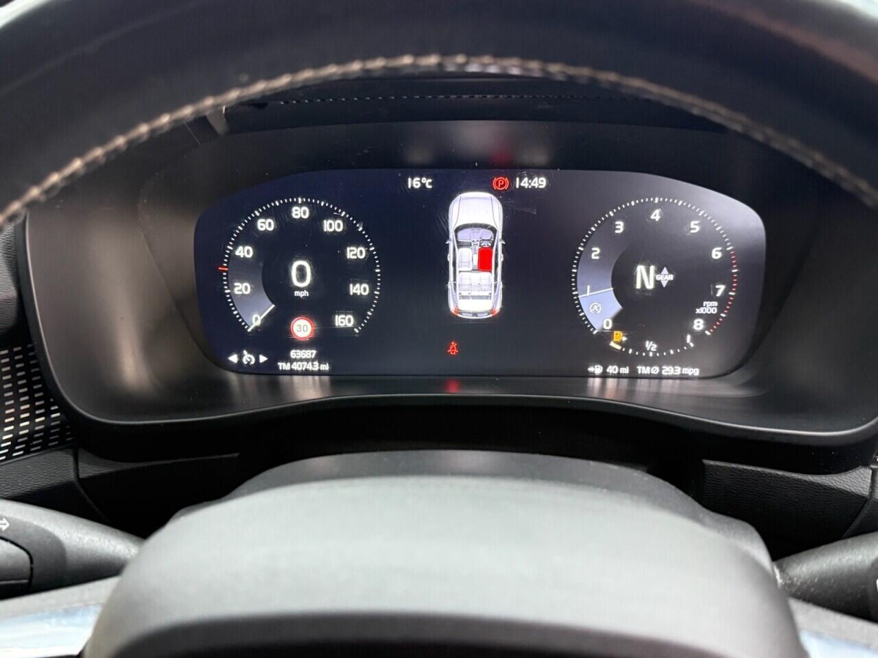 Volvo XC40 - Image 20