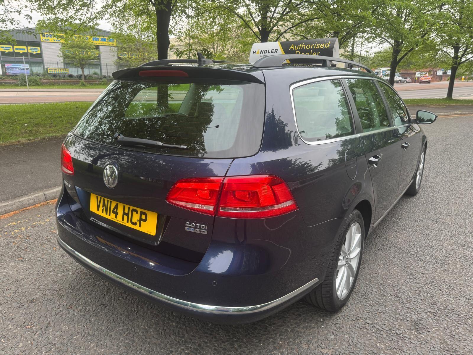 Volkswagen Passat - Image 12