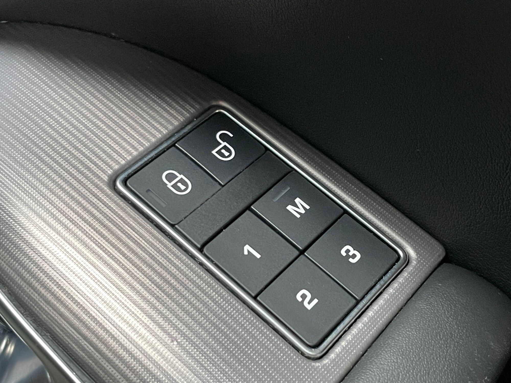 Land Rover RANGE ROVER SPORT - Image 31