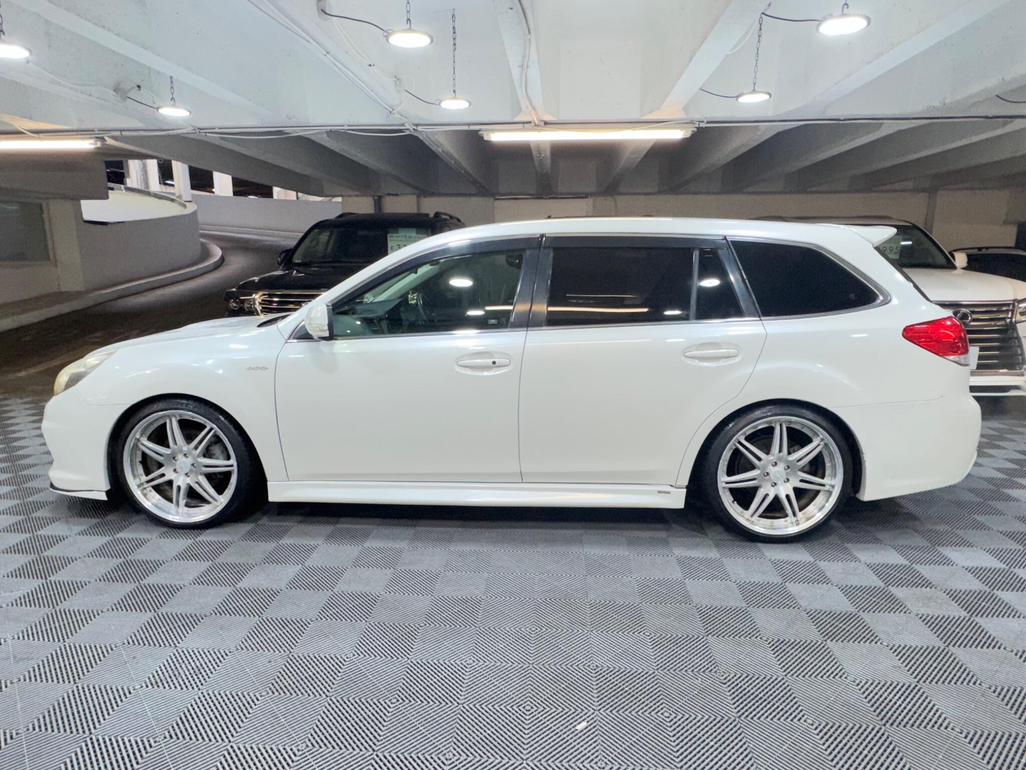 Subaru Legacy - Image 2