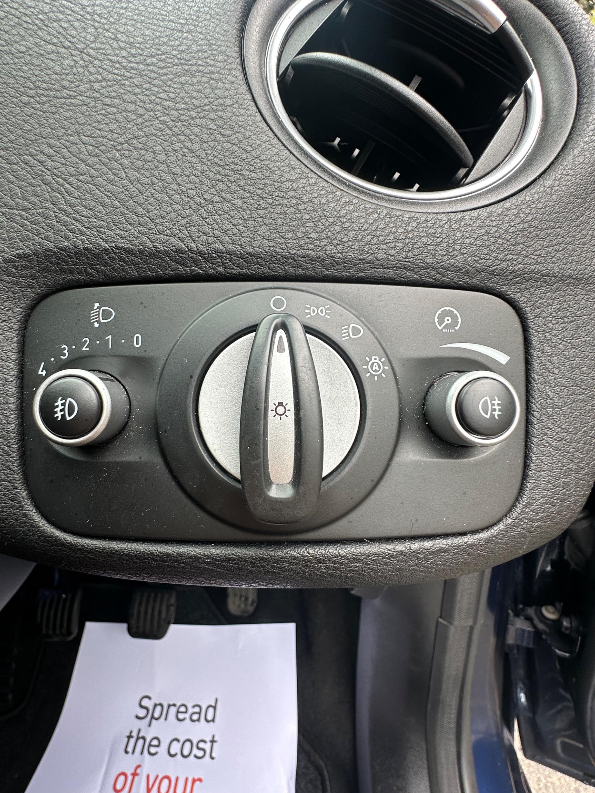 Ford Mondeo - Image 25