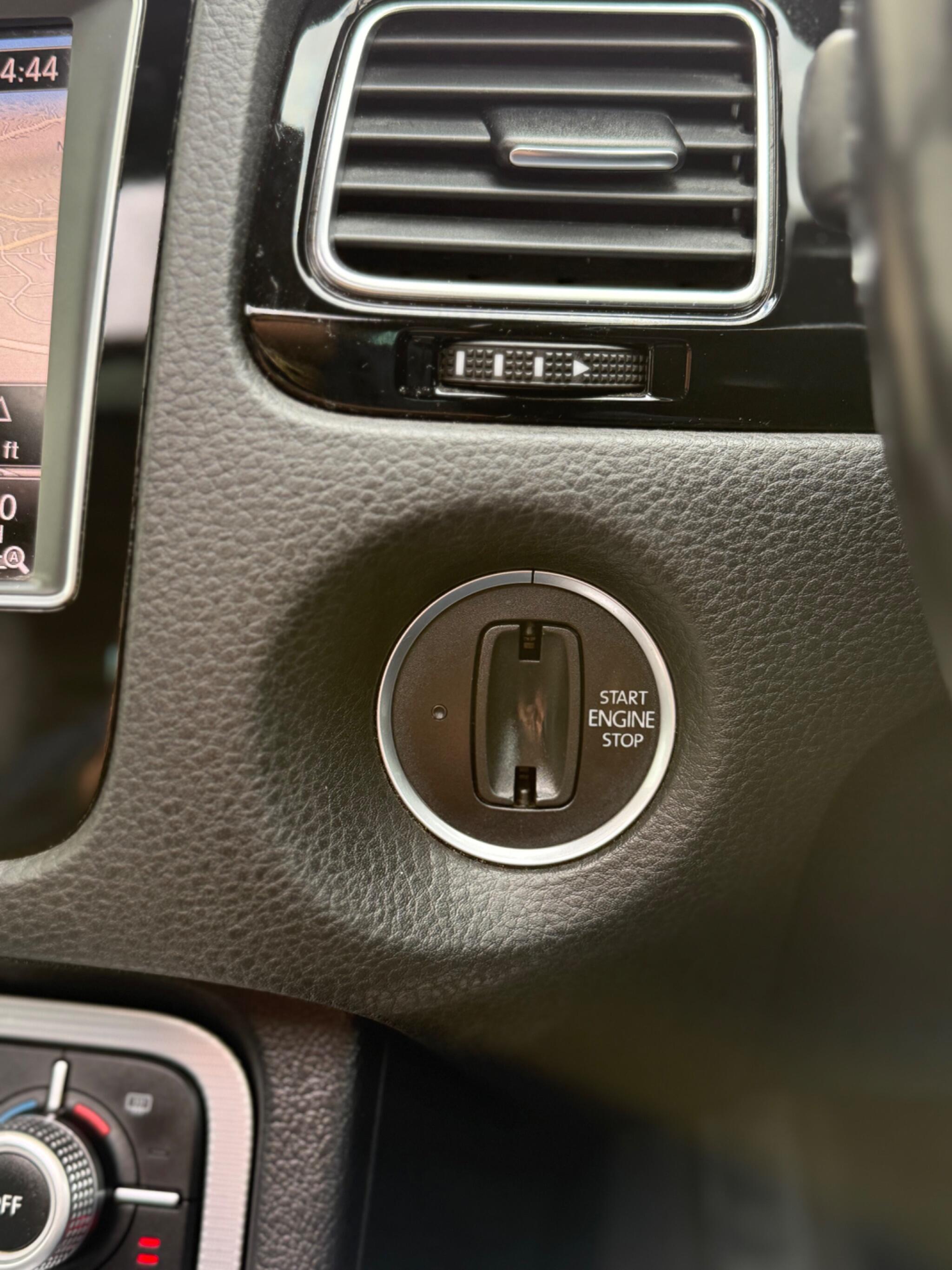 Volkswagen Touareg - Image 47