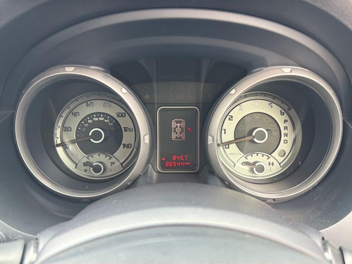 Mitsubishi Shogun - Image 23
