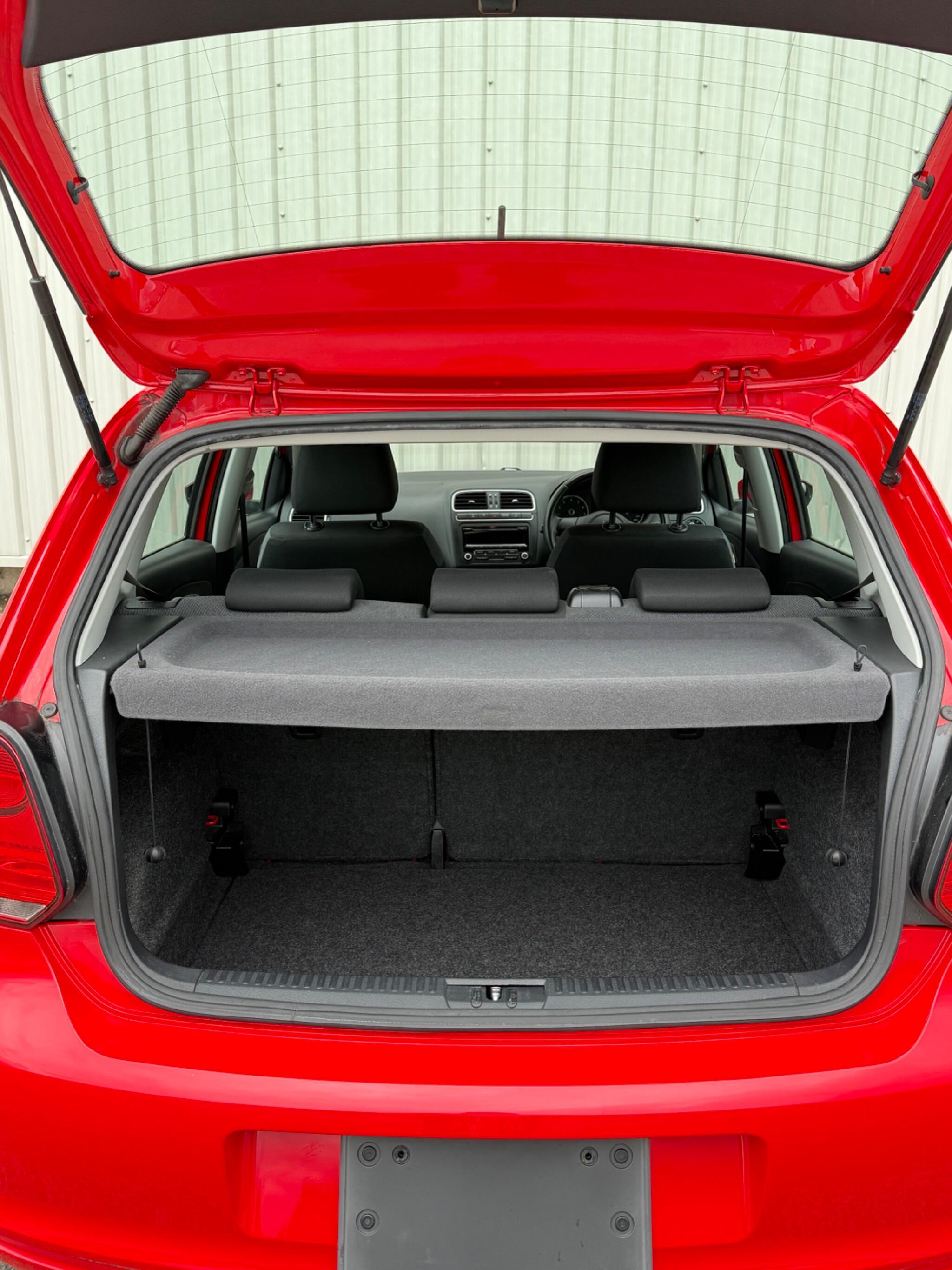 Volkswagen Polo - Image 25