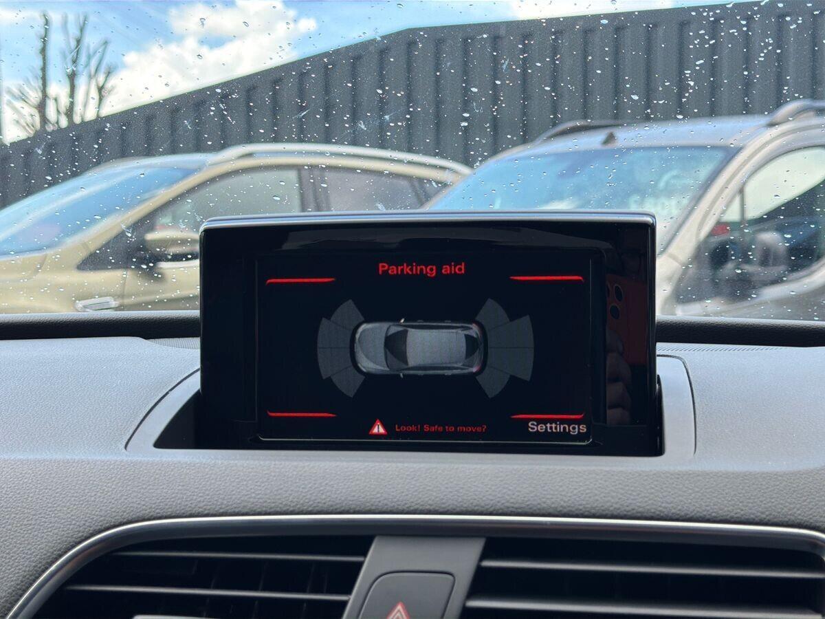 Audi Q3 - Image 28