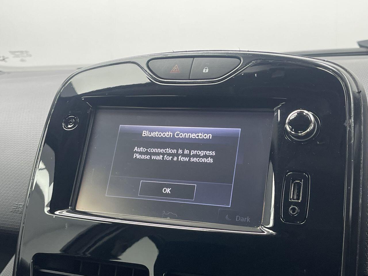 Renault Clio - Image 44