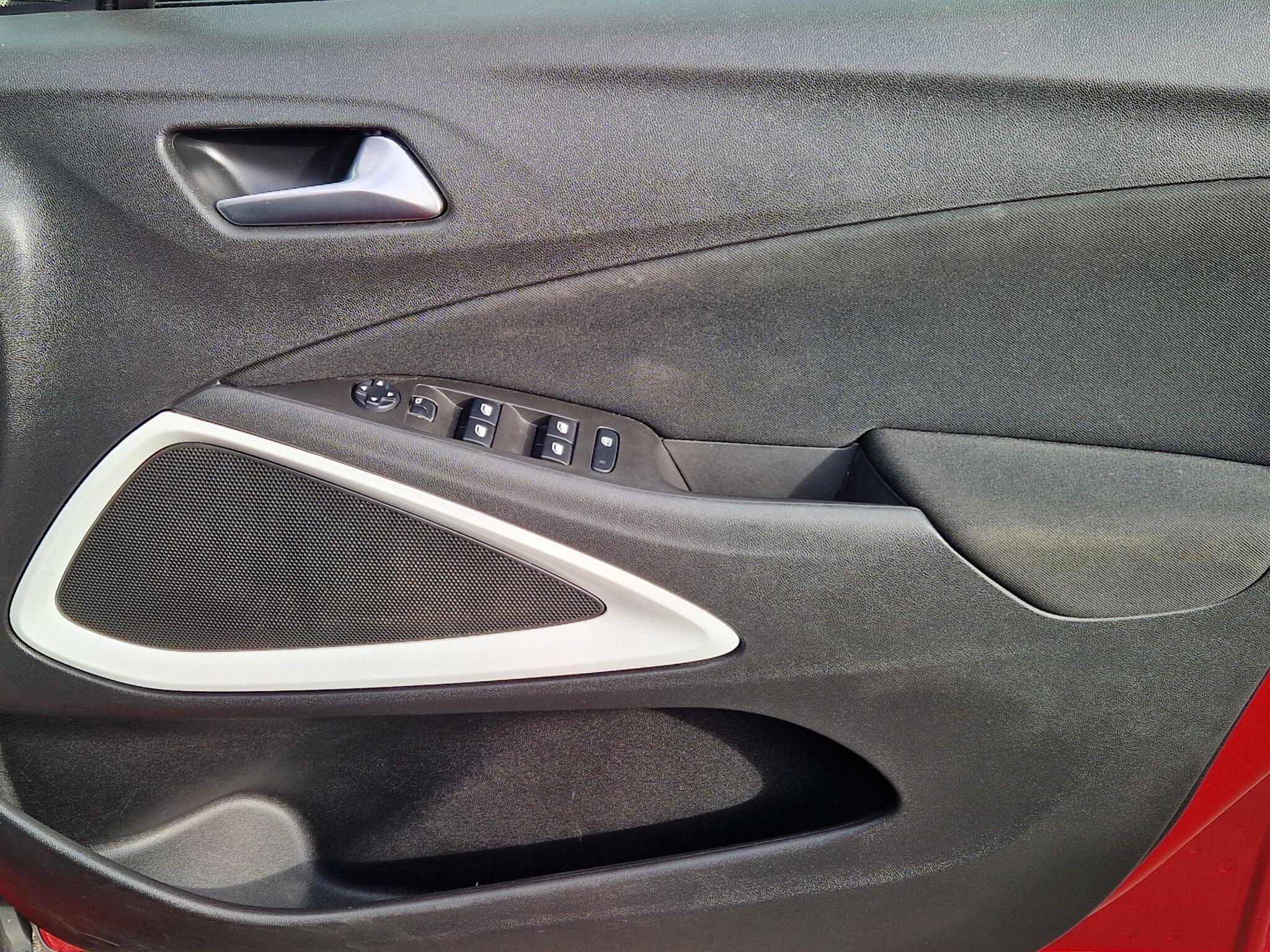 Vauxhall Crossland X - Image 28