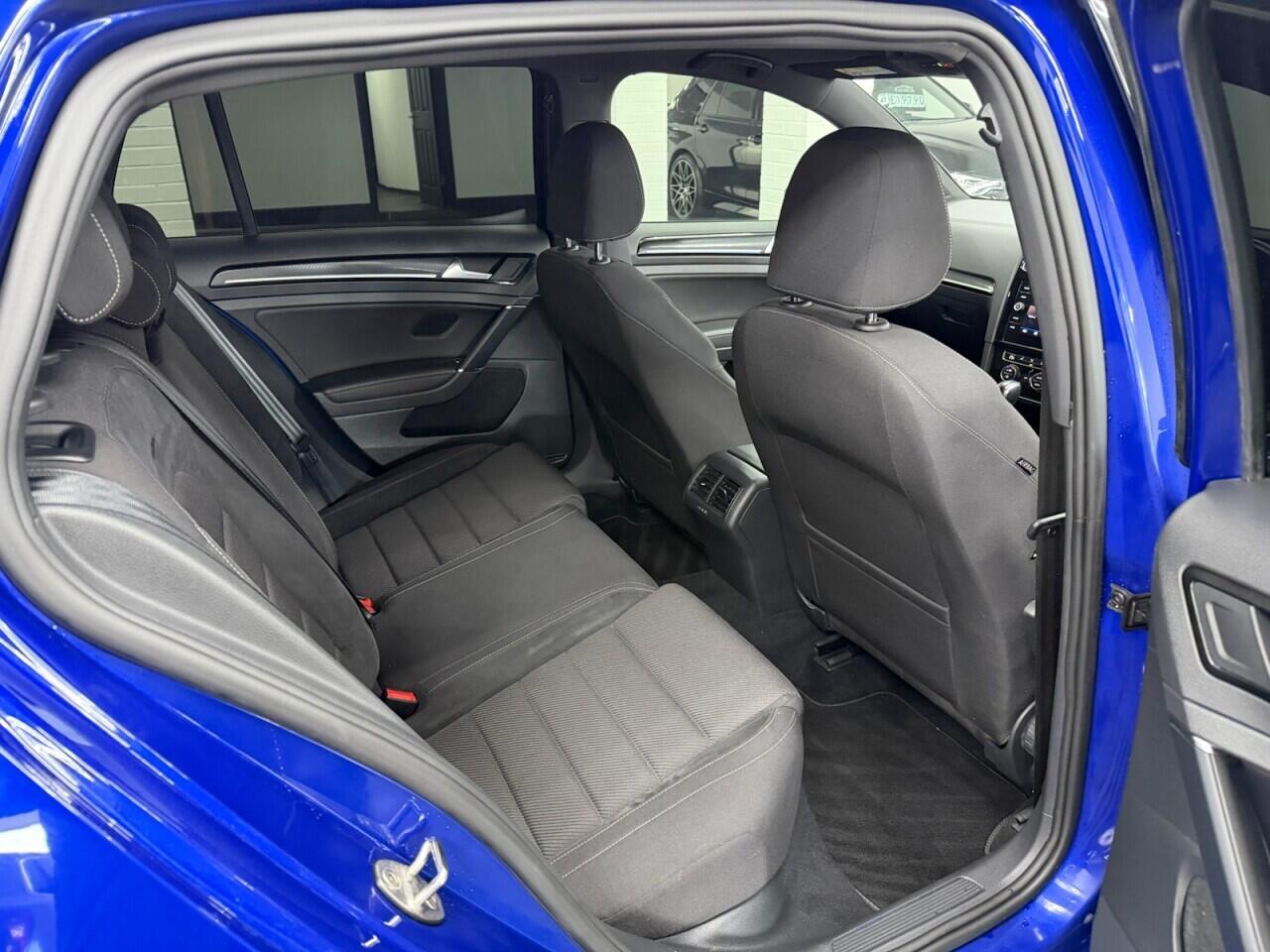 Volkswagen Golf - Image 16