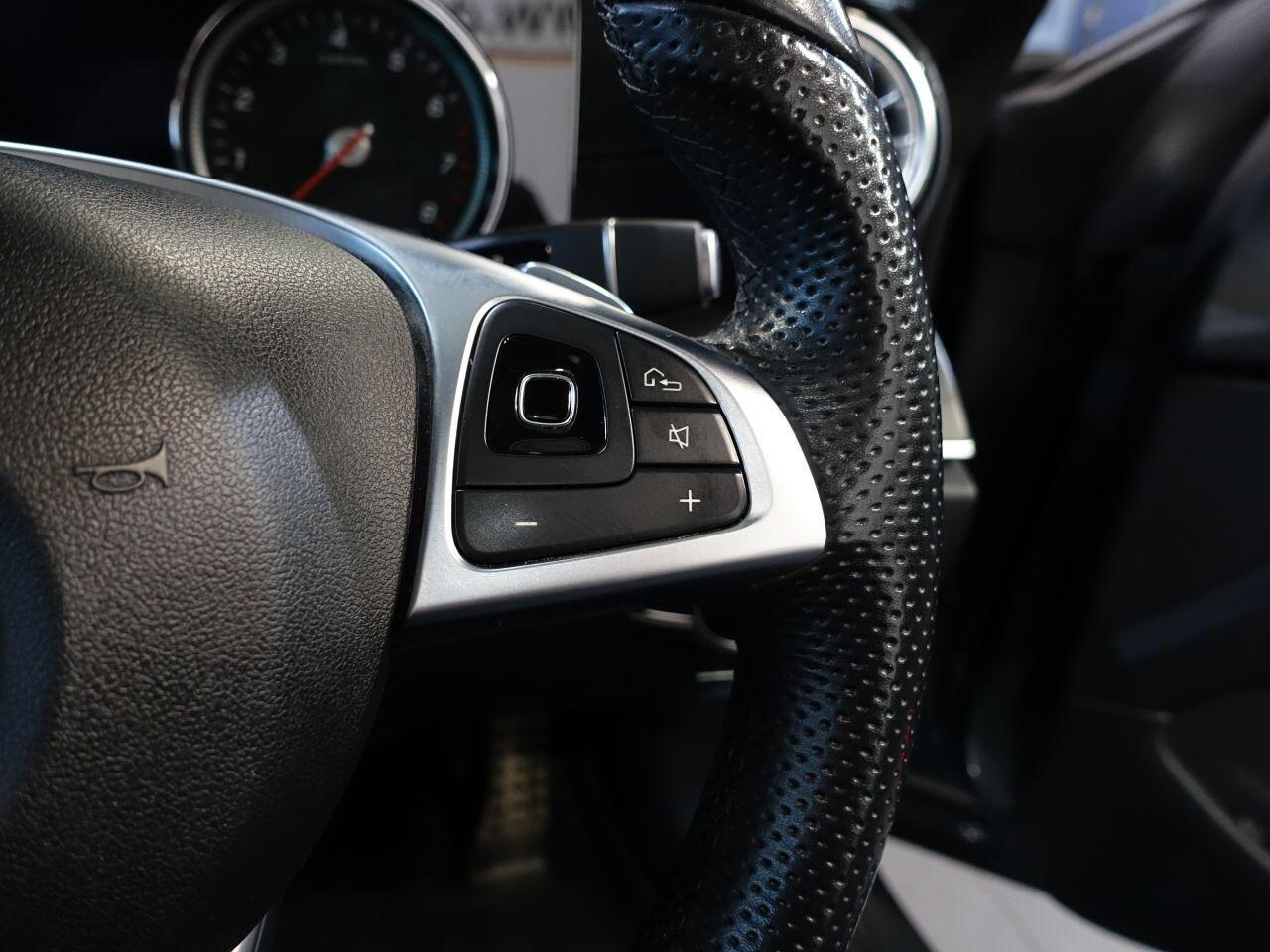 Mercedes-benz E-CLASS - Image 27