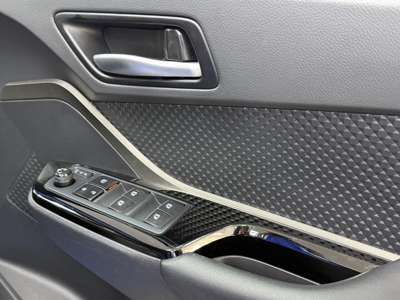 Toyota C-Hr - Image 17