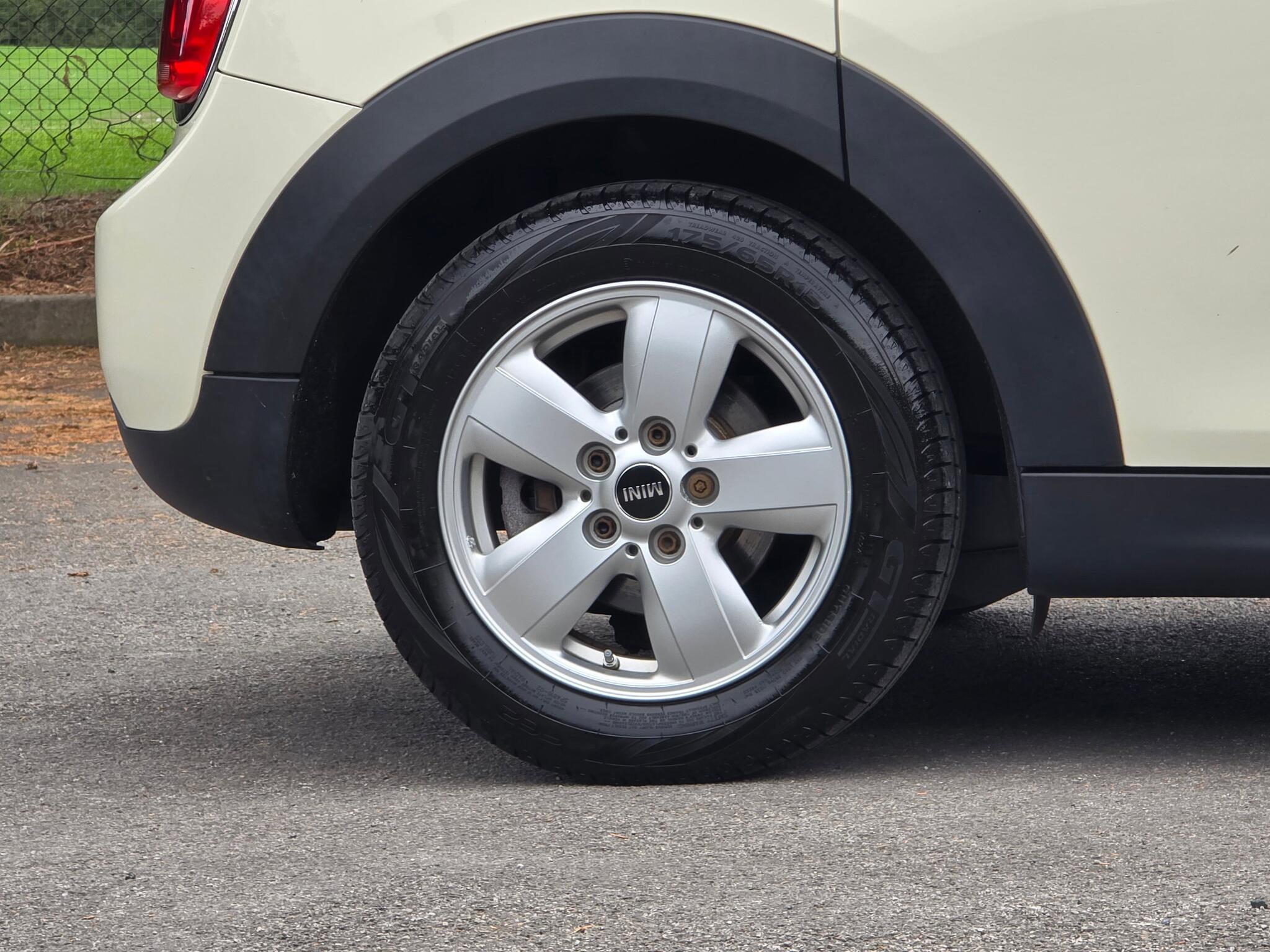 MINI Hatch - Image 14