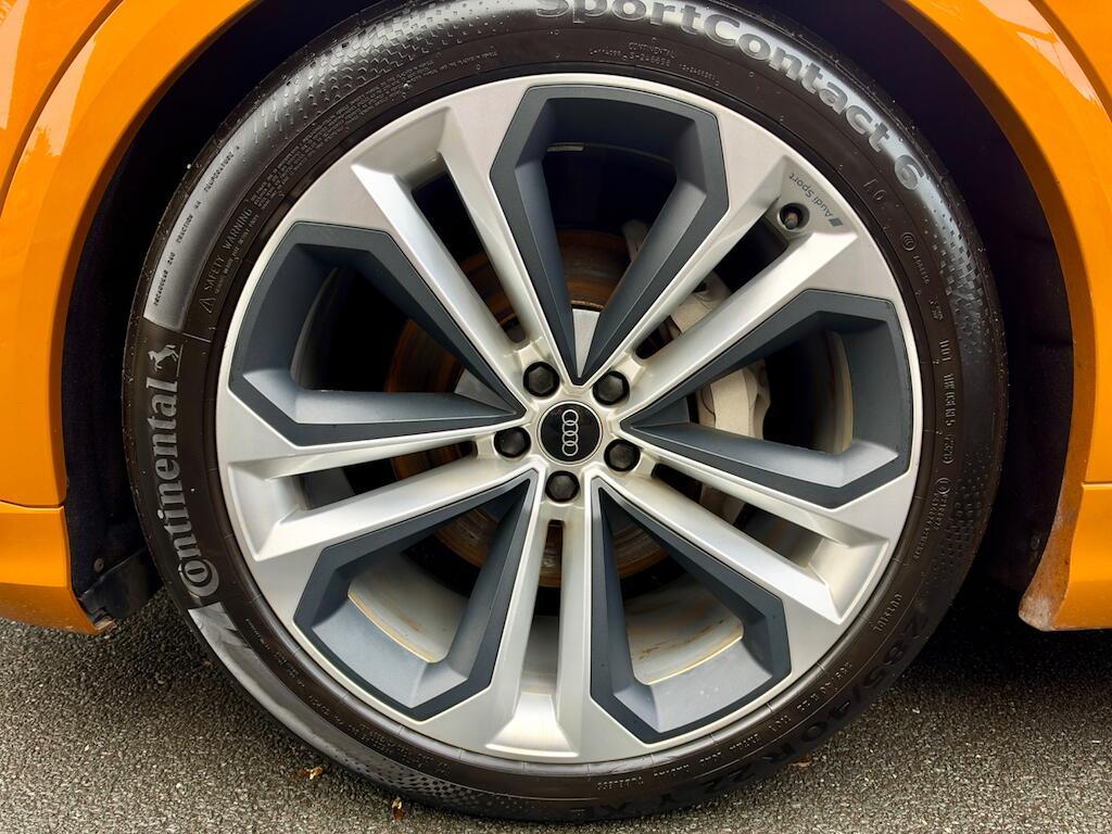 Audi Q8 - Image 13