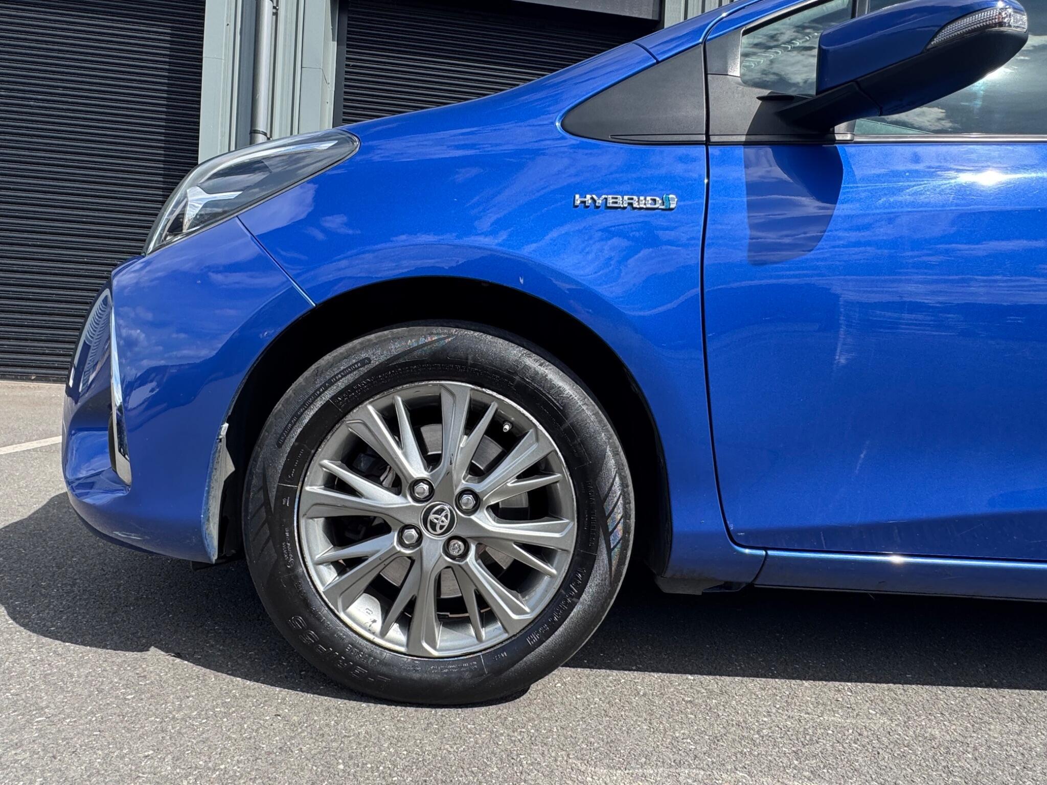 Toyota Yaris - Image 19