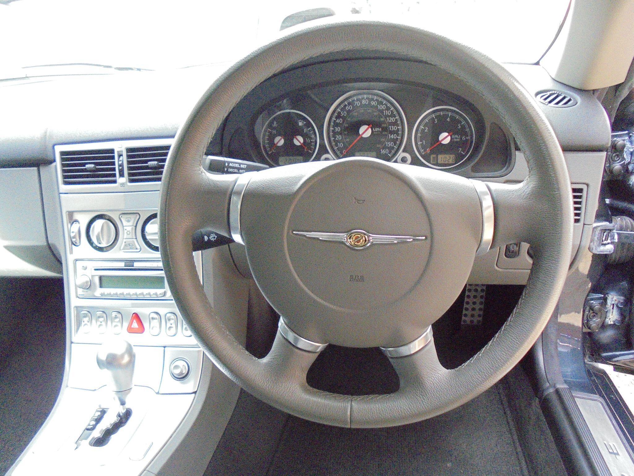 Chrysler Crossfire - Image 14