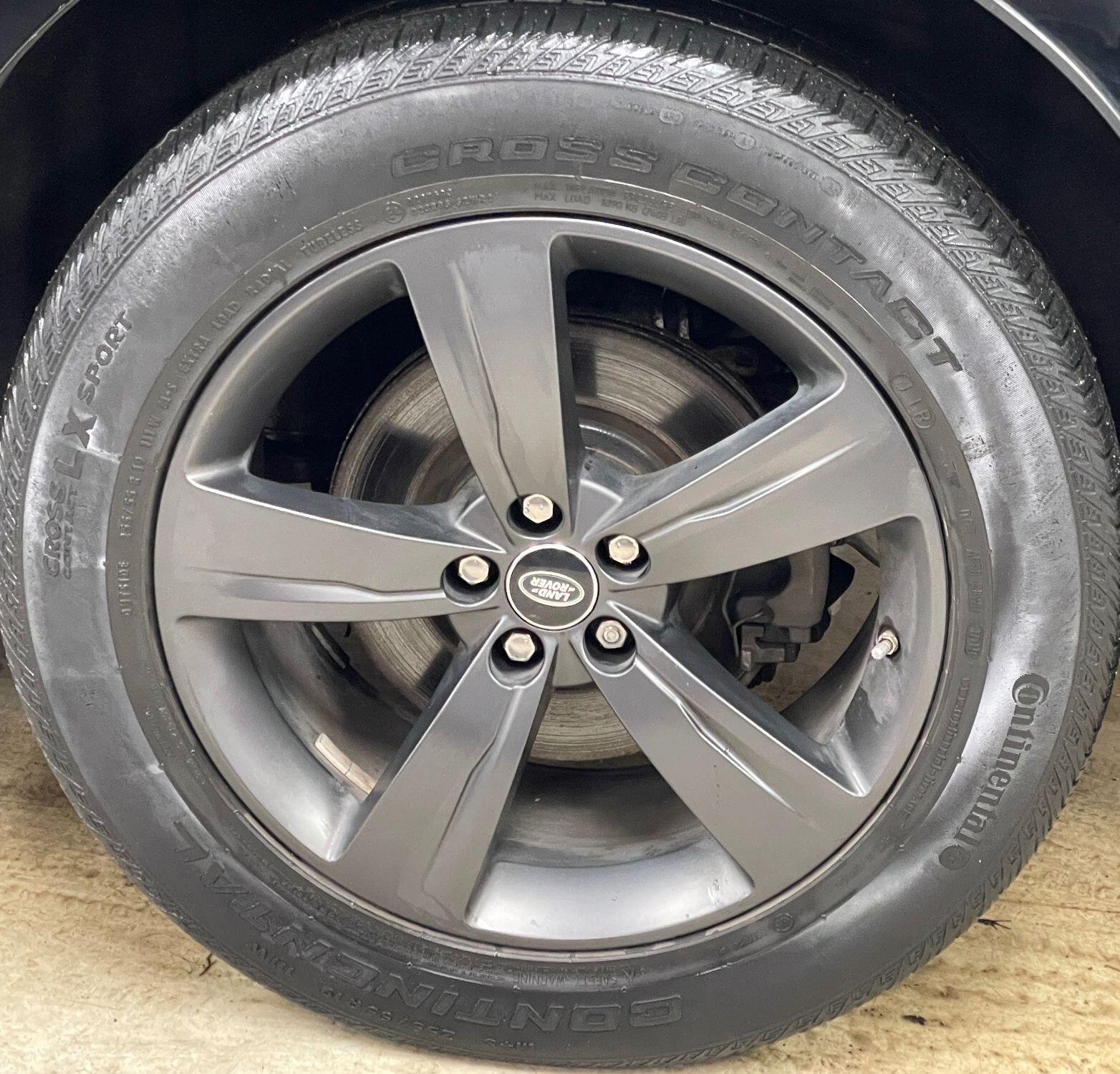 Land Rover Range Rover Velar - Image 16