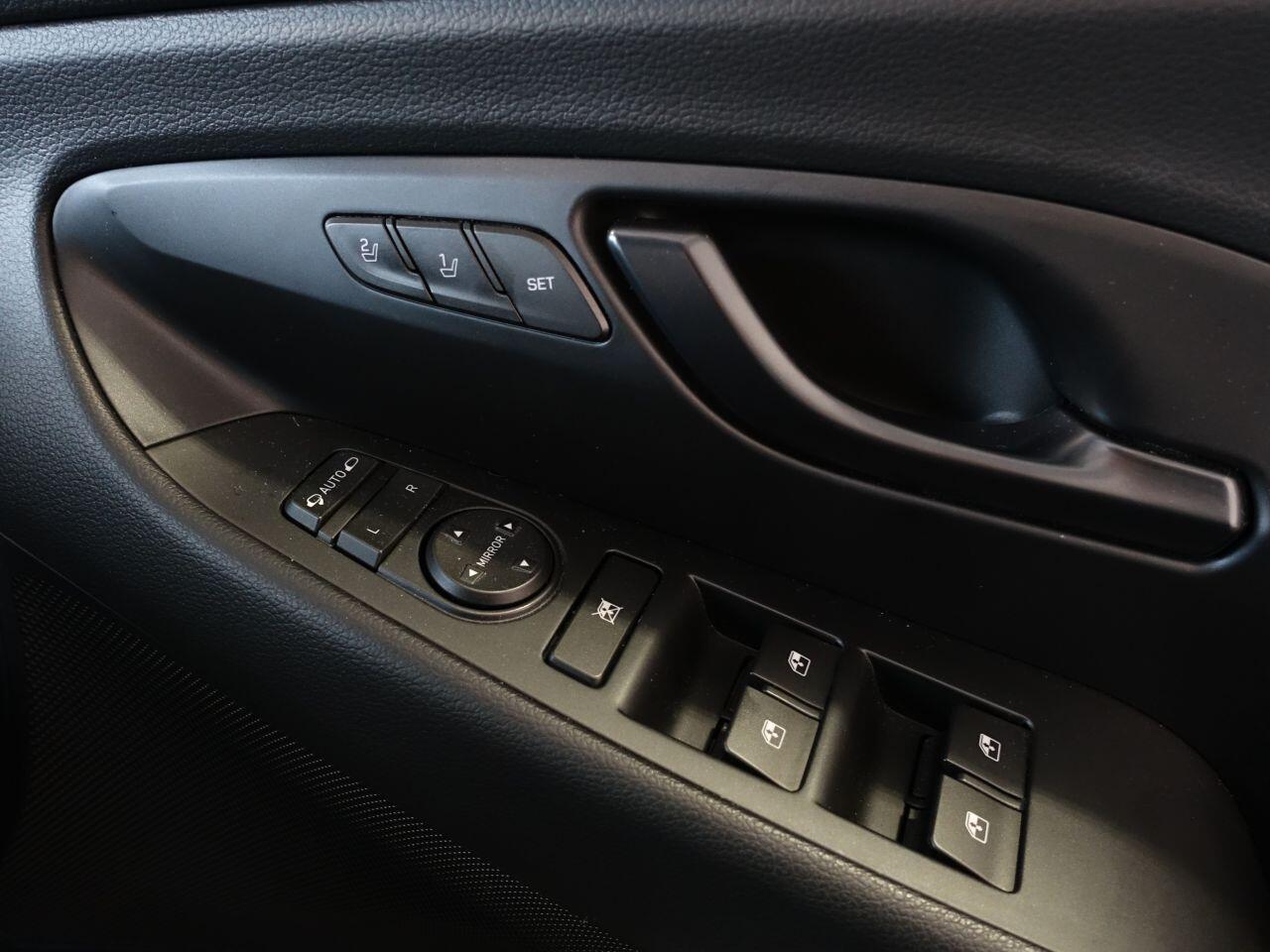 Hyundai i30 - Image 31