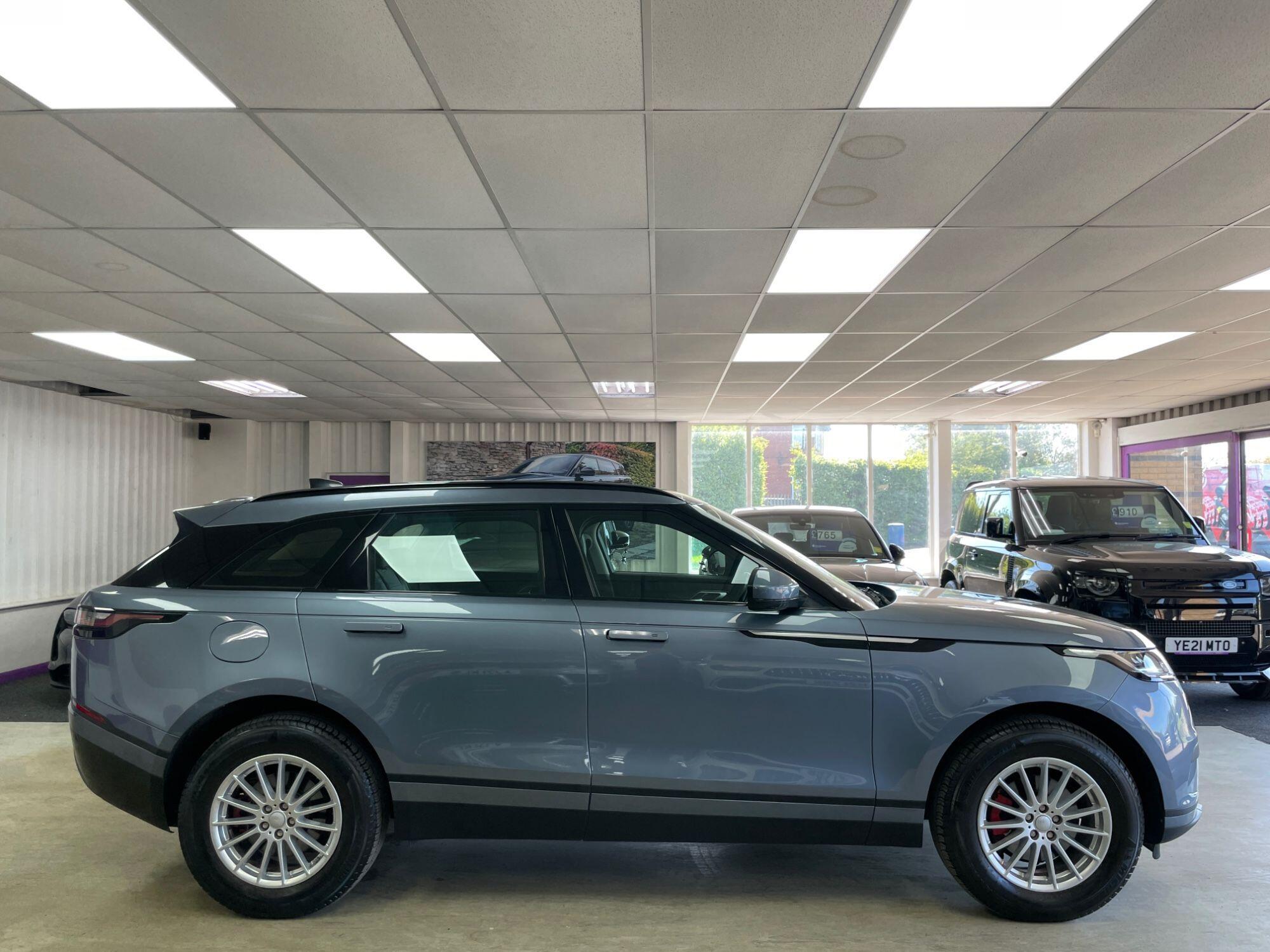 Land Rover Range Rover Velar - Image 12
